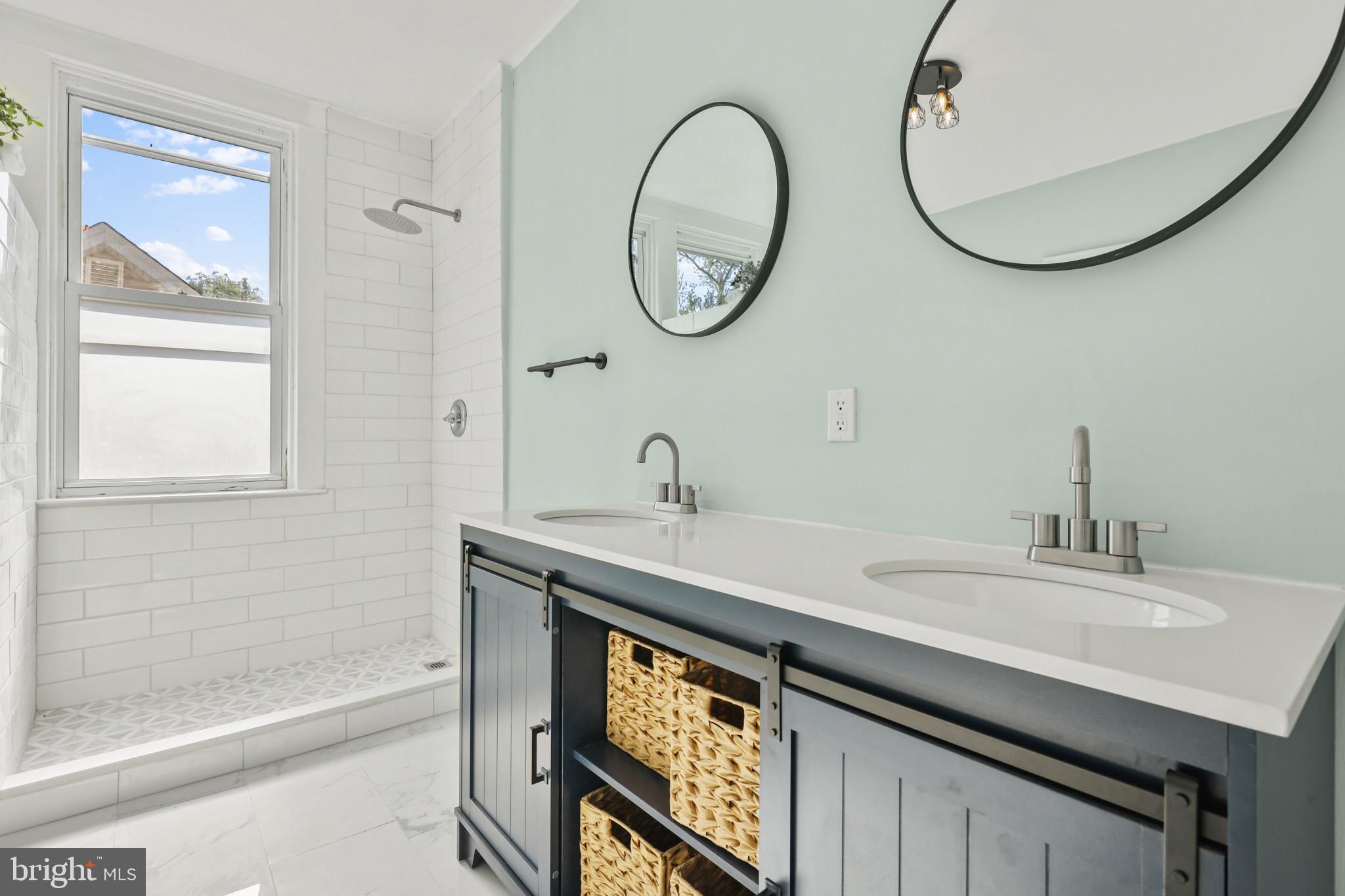 WINDSOR HILLS - Residential