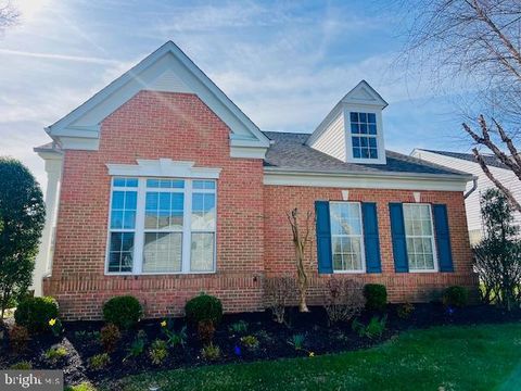 Photo of 12984 Dunbarton Drive, BRISTOW, VA 20136 (MLS # VAPW2117352)