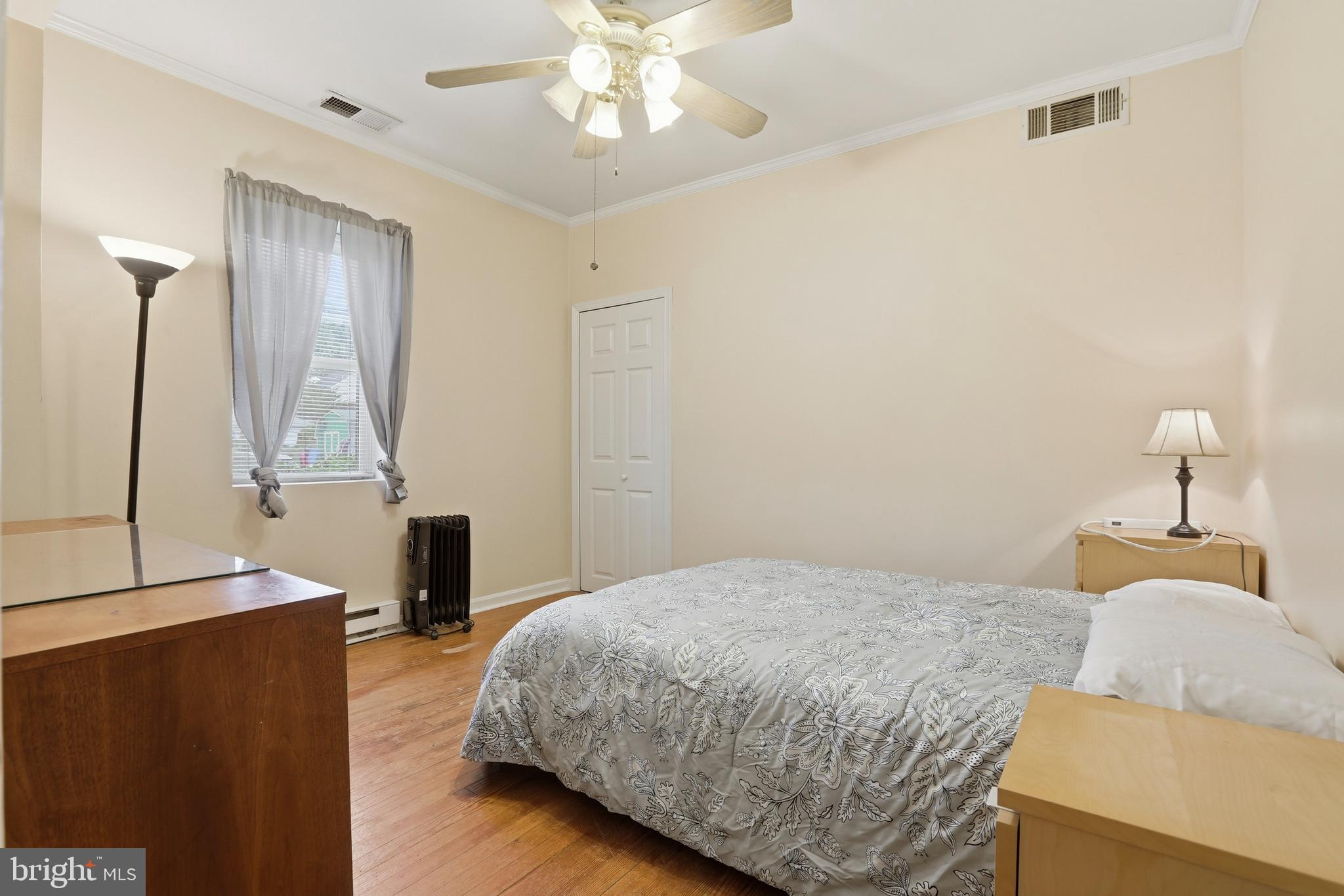 CATONSVILLE MANOR - Residential Lease