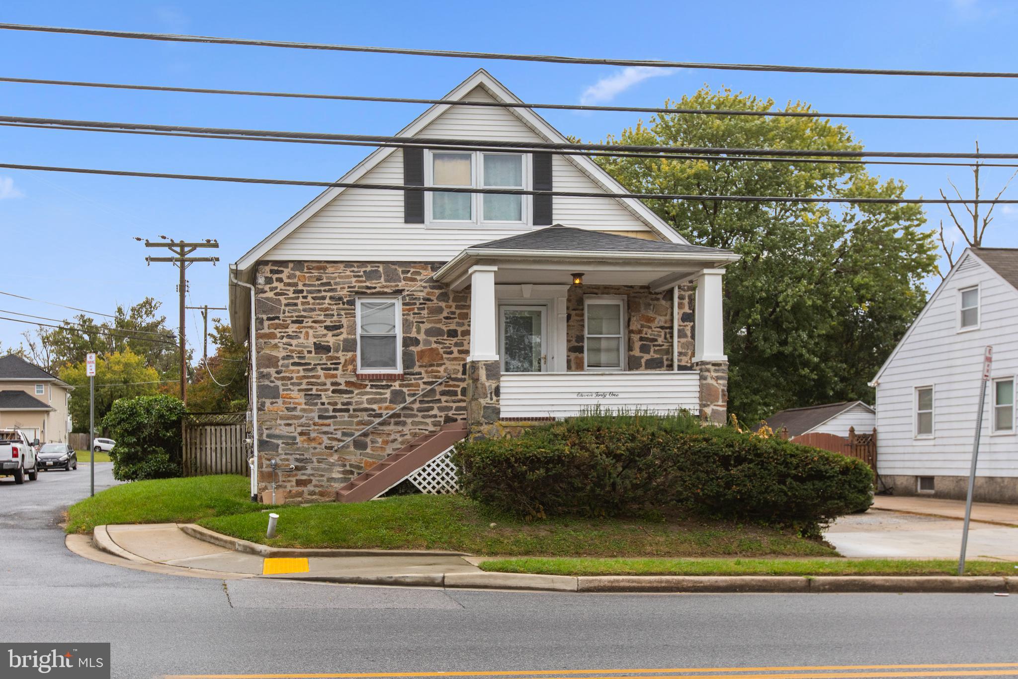 1141 INGLESIDE AVENUE