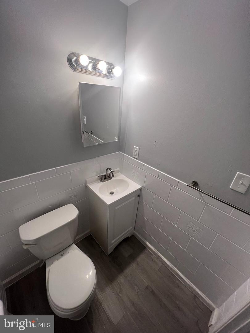 GLEN OAKS - Residential Income