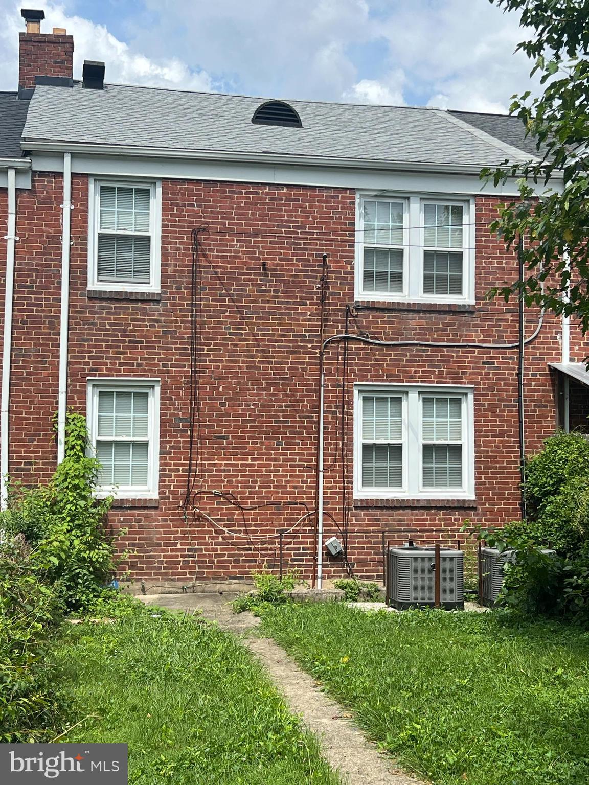 GLEN OAKS - Residential Income