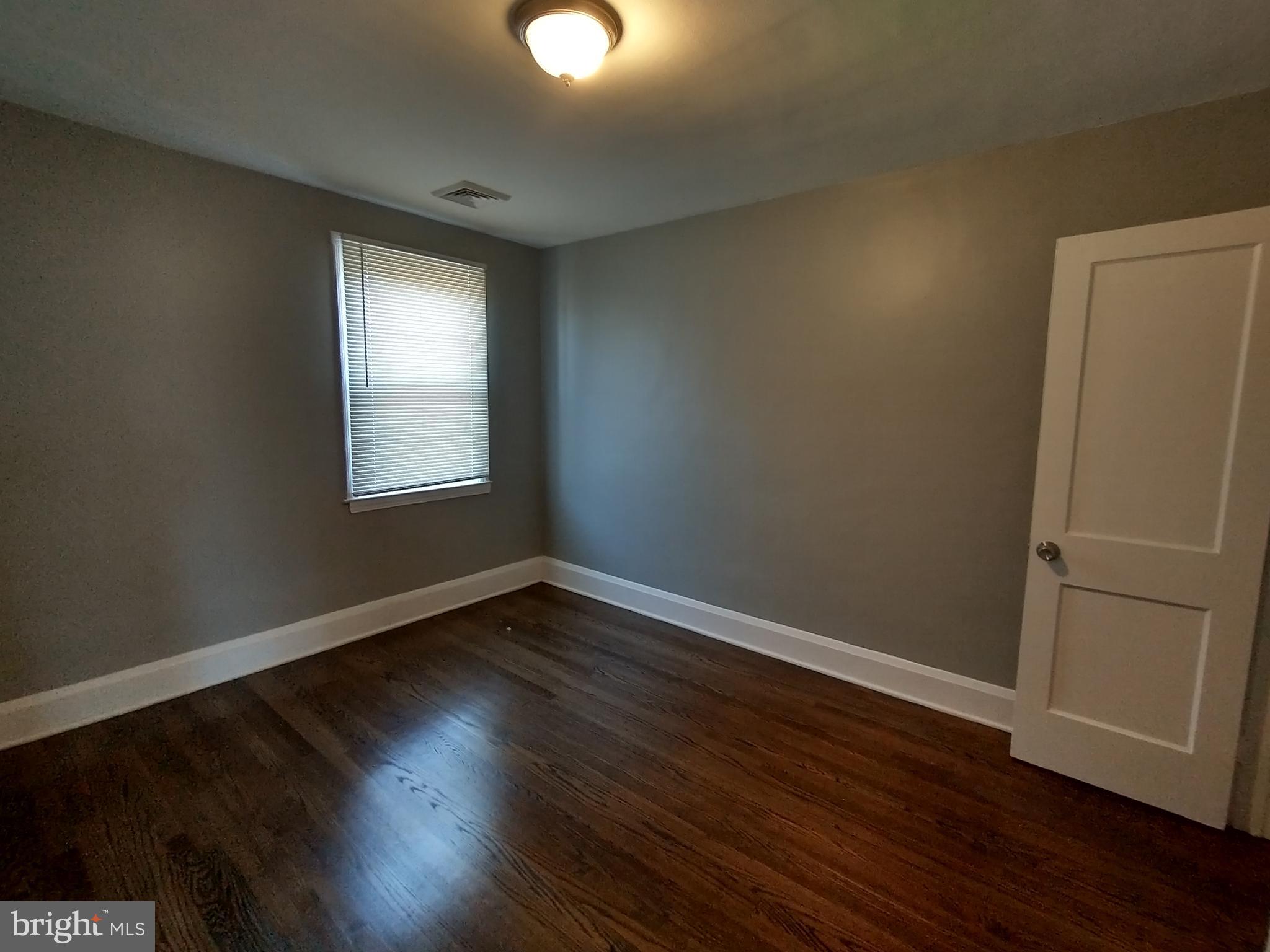 GLEN OAKS - Residential Income