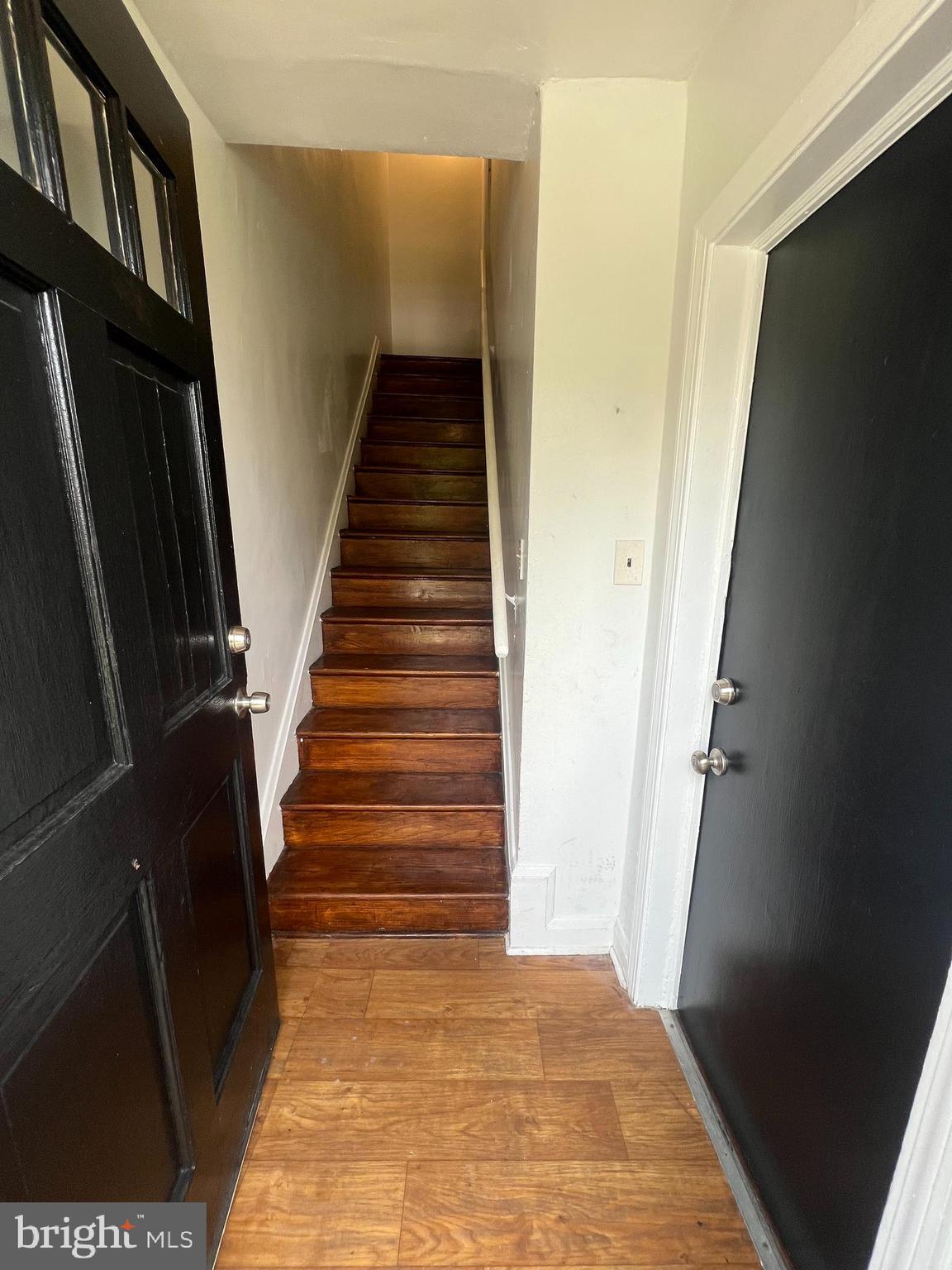 GLEN OAKS - Residential Income