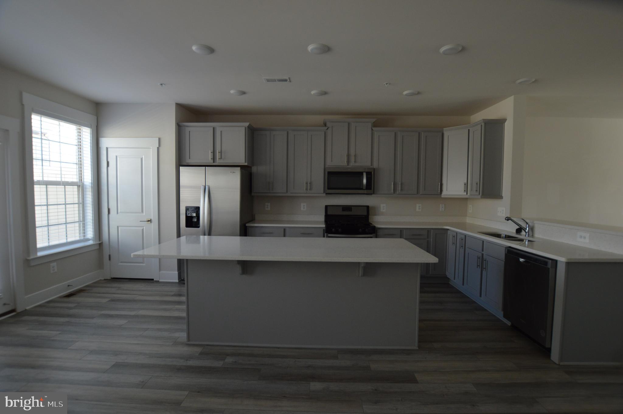 MACALLAN CROSSING - Residential Lease