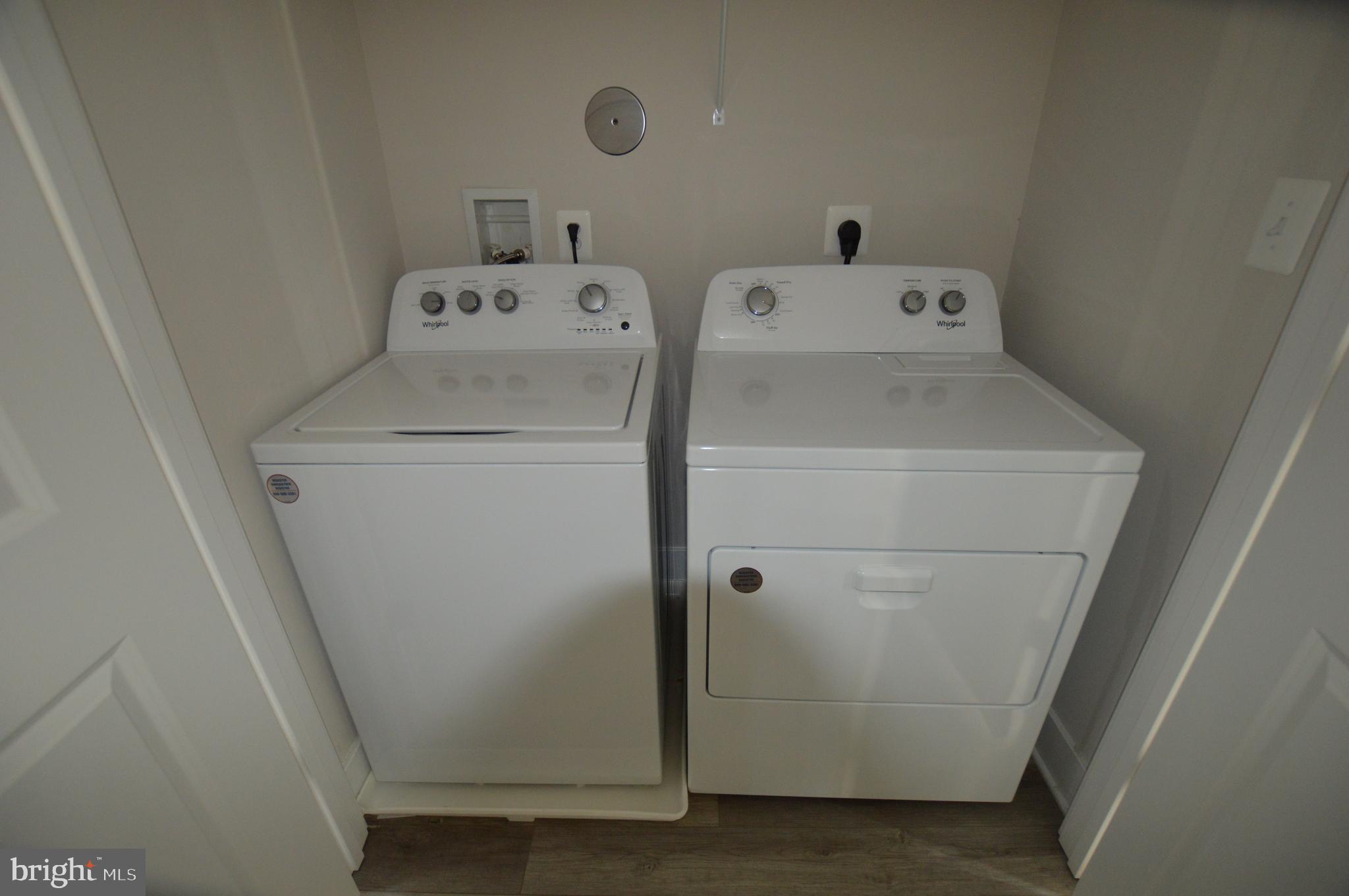 MACALLAN CROSSING - Residential Lease