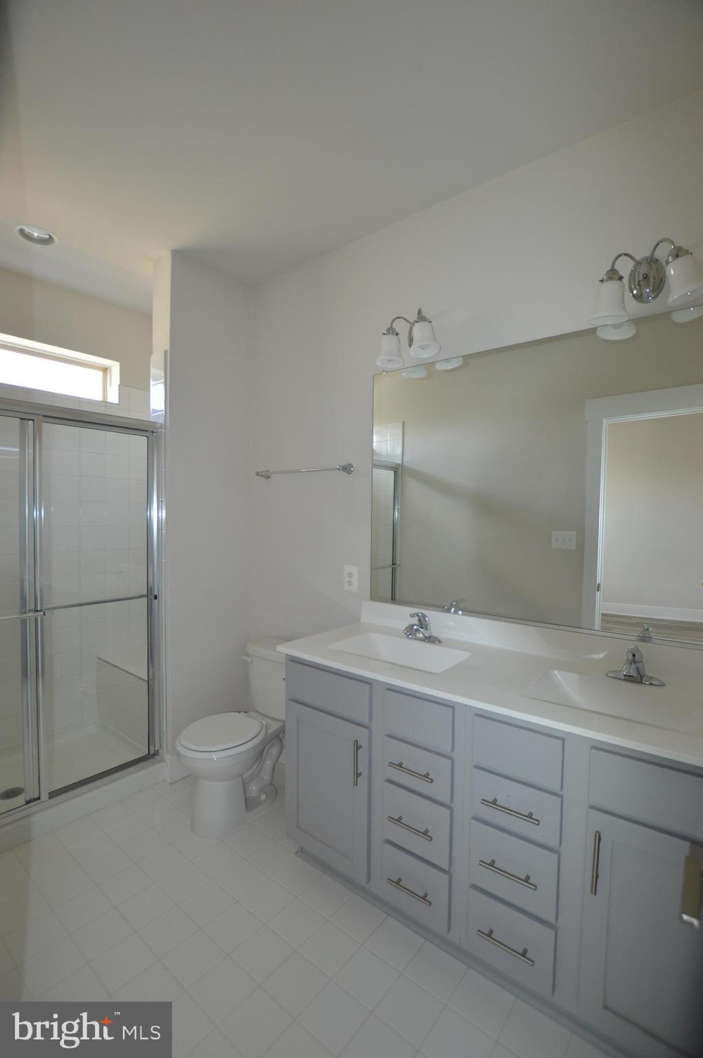 MACALLAN CROSSING - Residential Lease