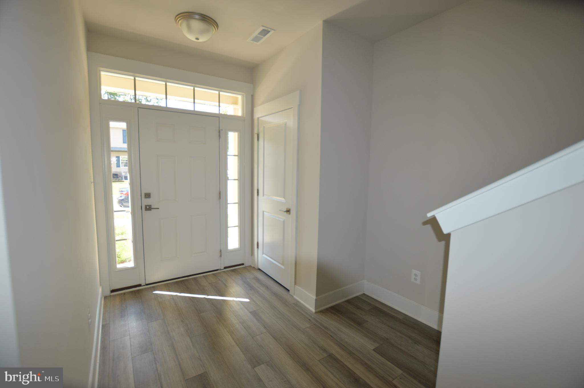 MACALLAN CROSSING - Residential Lease