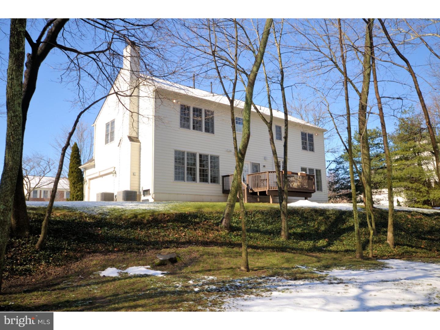 LAKESIDE - Residential