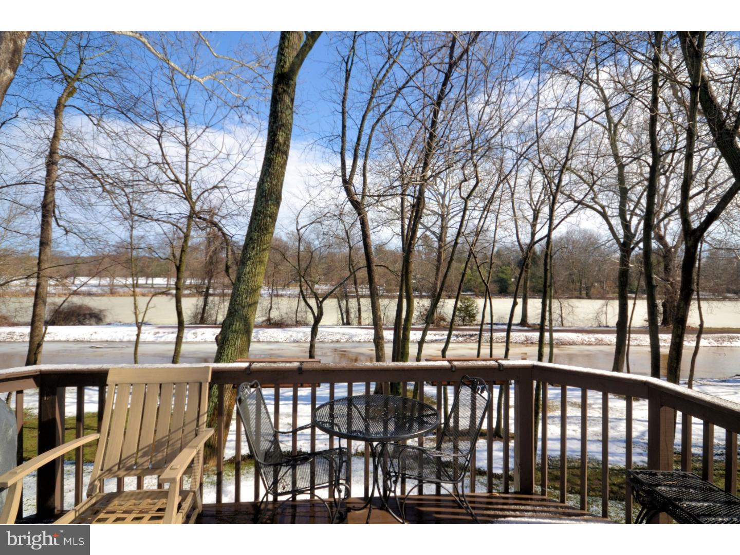 LAKESIDE - Residential