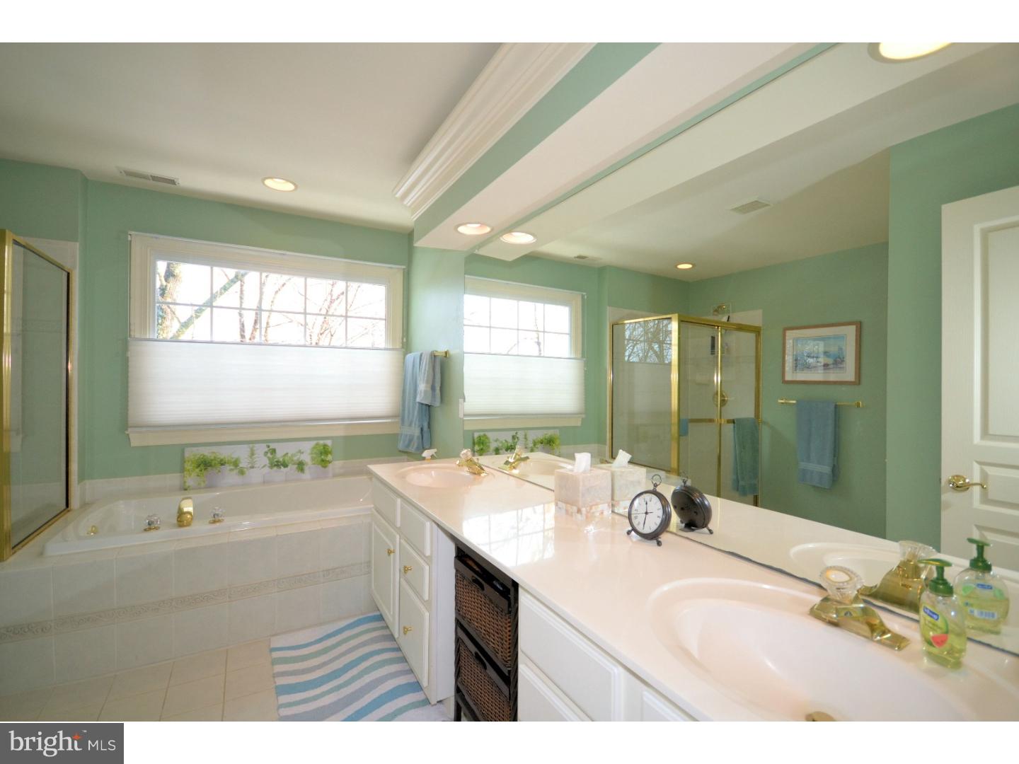 LAKESIDE - Residential