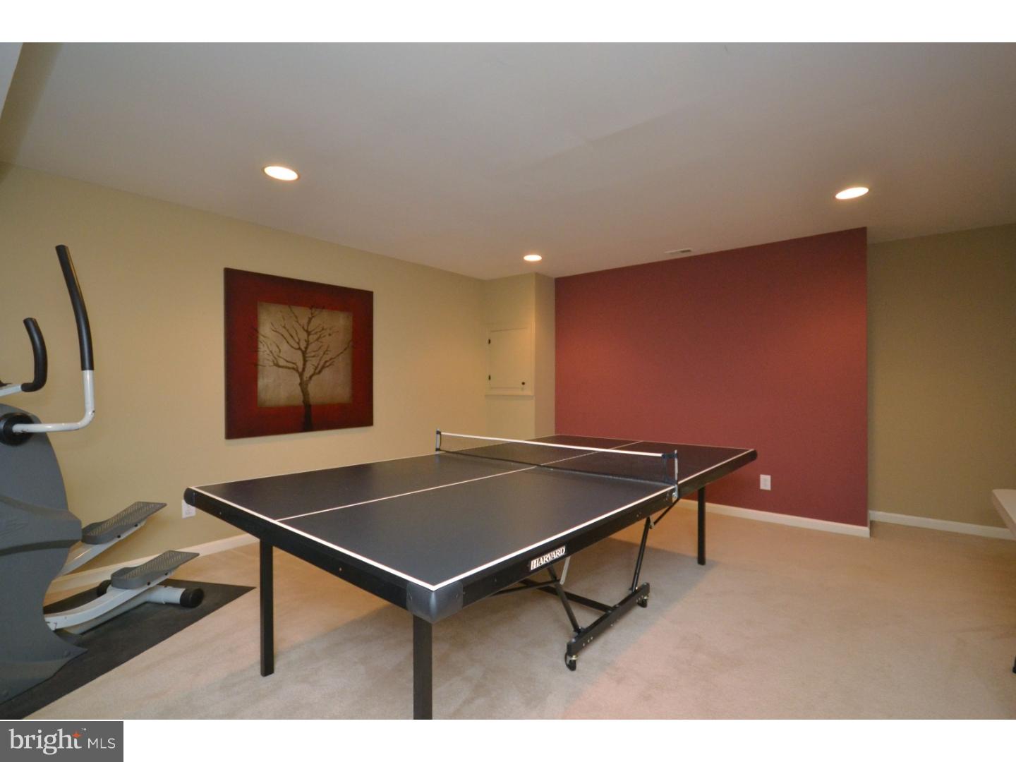 LAKESIDE - Residential