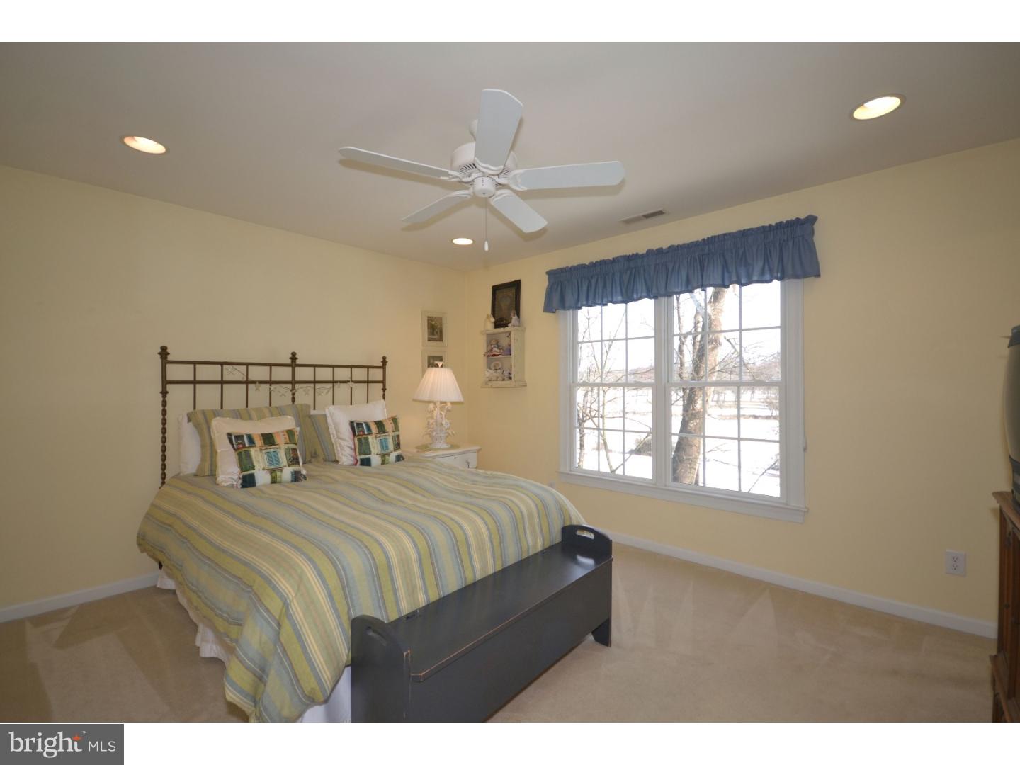 LAKESIDE - Residential