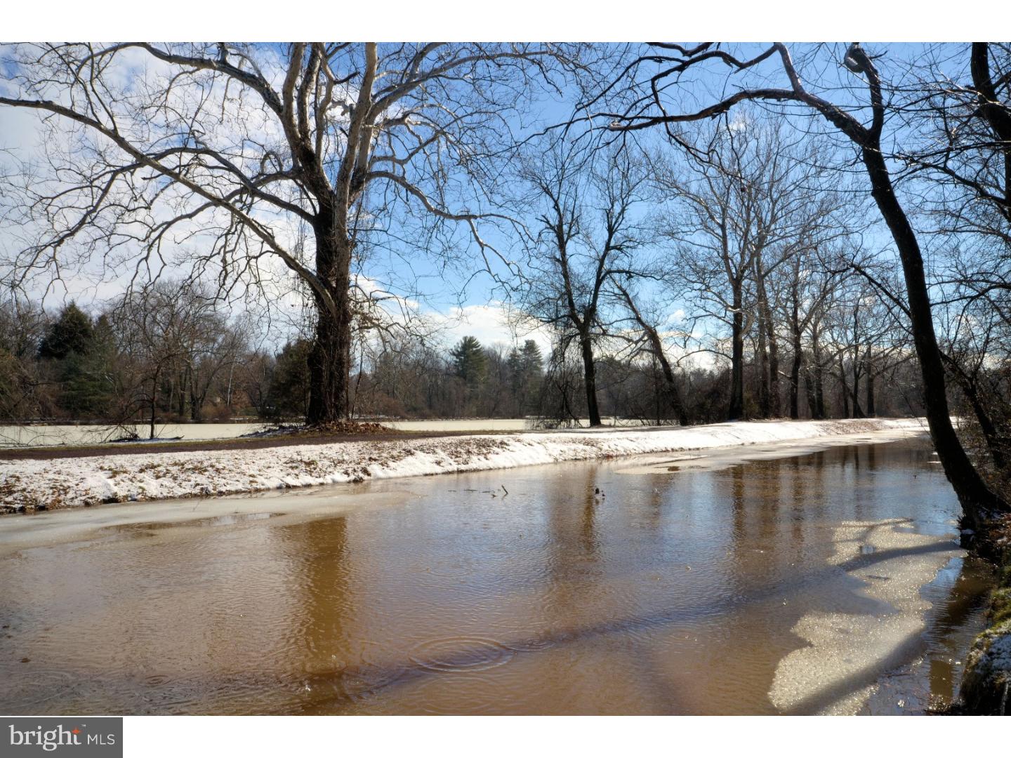 LAKESIDE - Residential