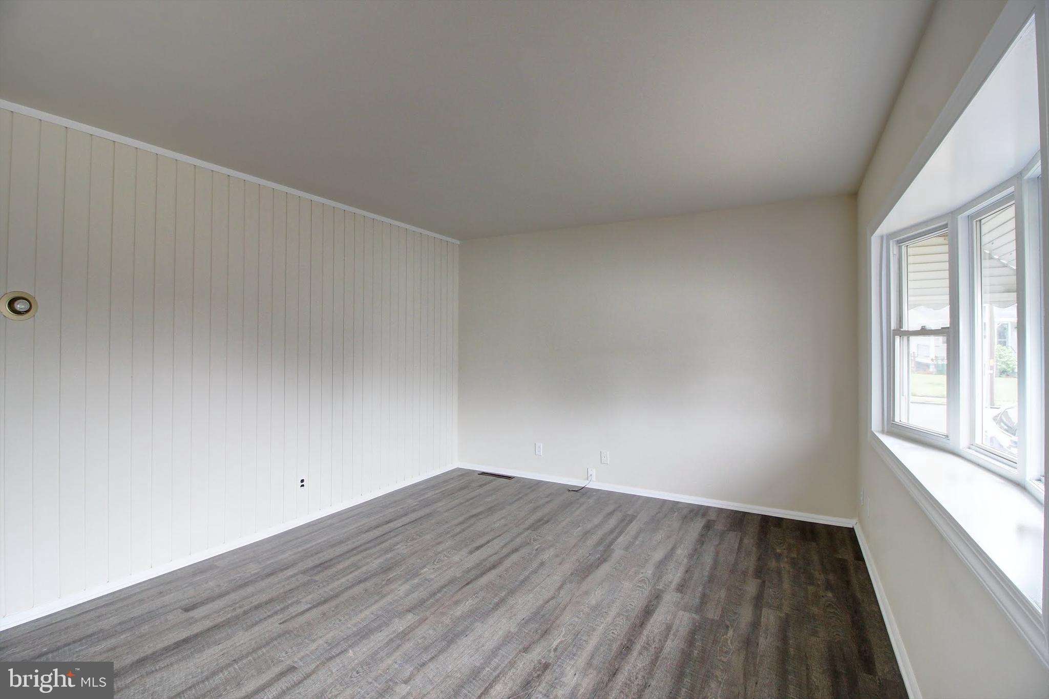 219 THOMAS AVENUE