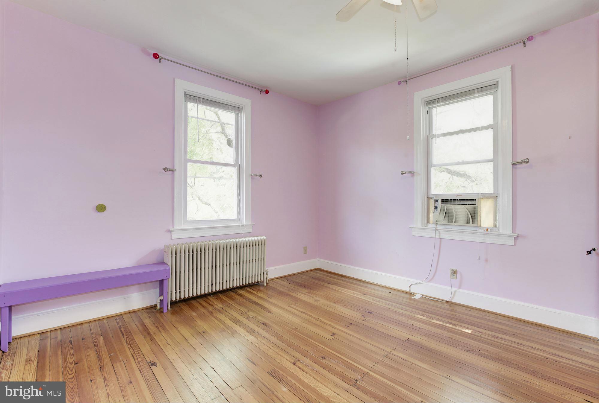 MT RAINIER- ROGERS 1ST A - Residential