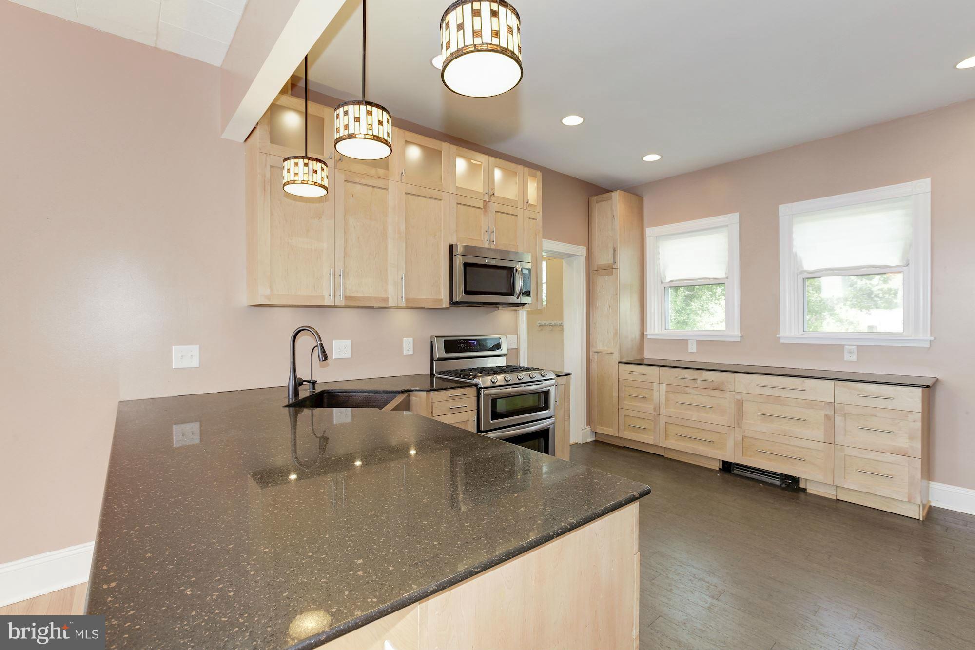 MT RAINIER- ROGERS 1ST A - Residential