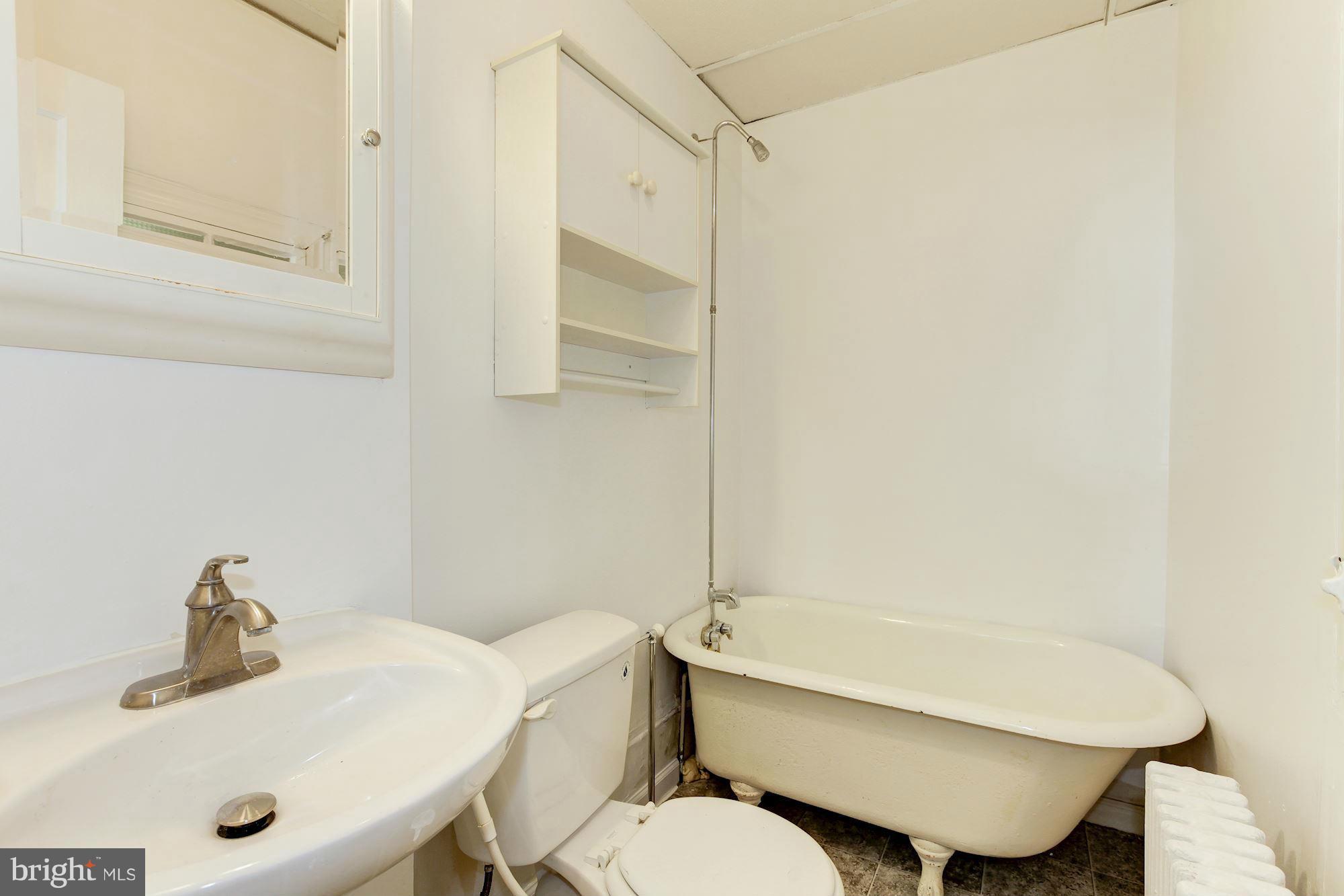 MT RAINIER- ROGERS 1ST A - Residential