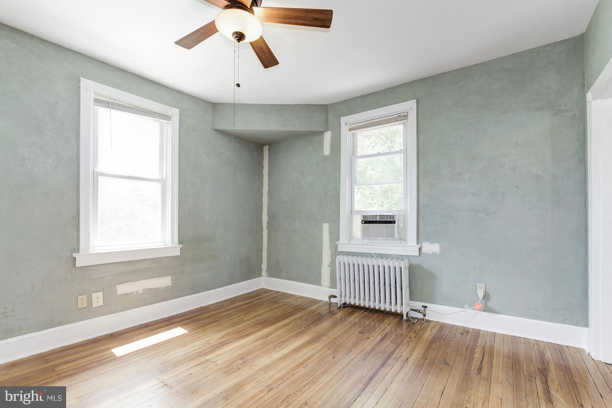 MT RAINIER- ROGERS 1ST A - Residential