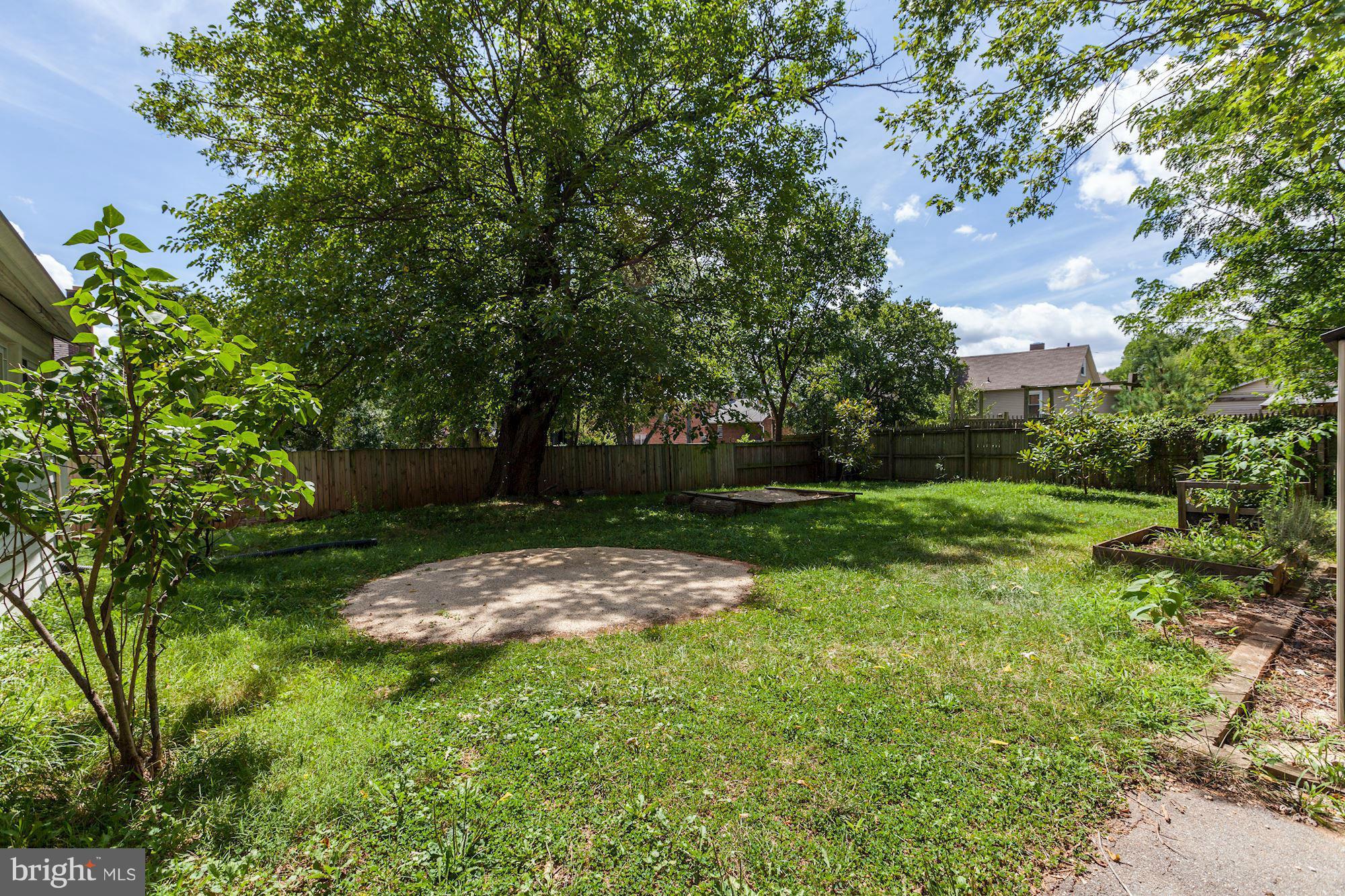 MT RAINIER- ROGERS 1ST A - Residential