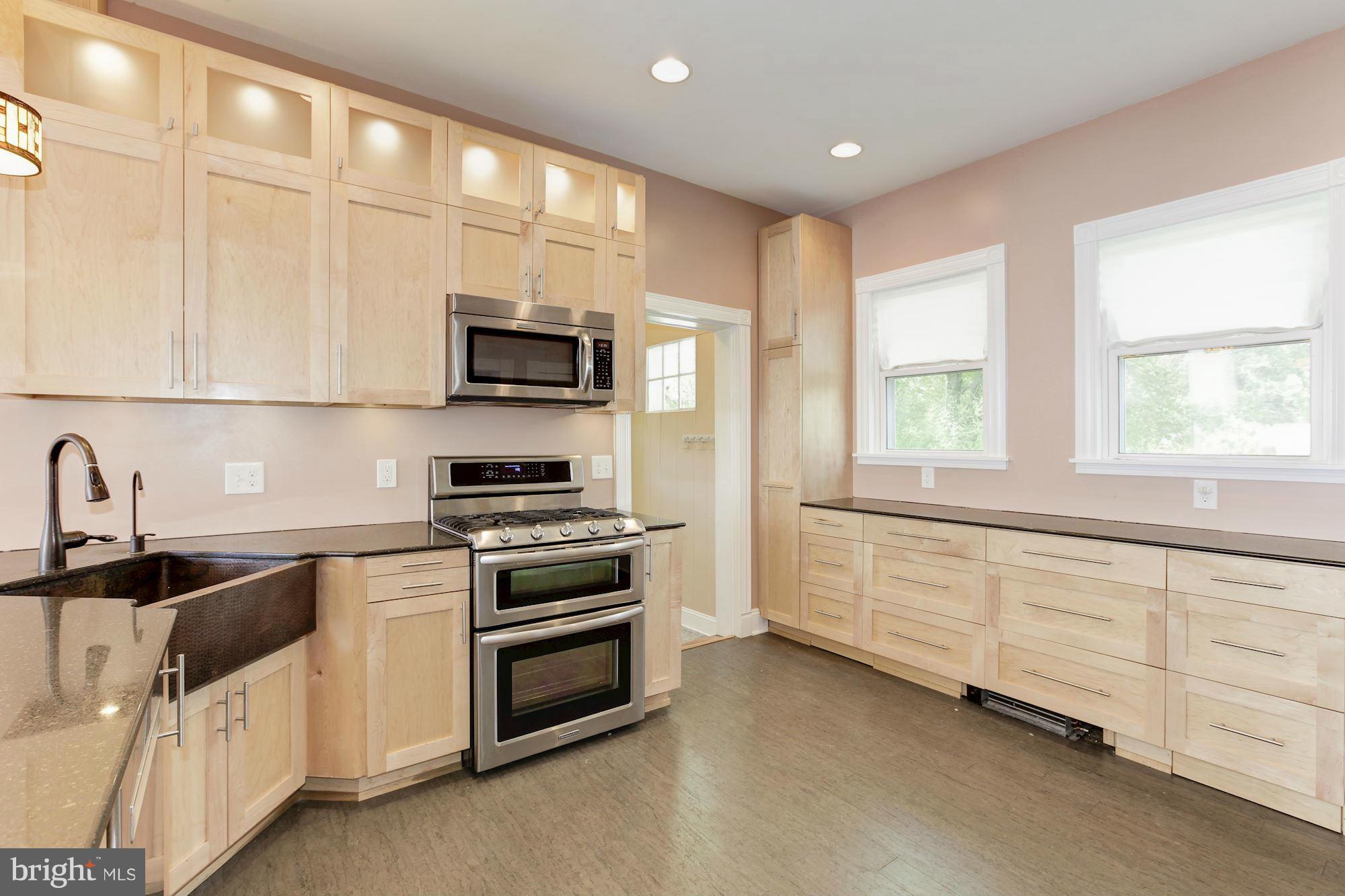 MT RAINIER- ROGERS 1ST A - Residential