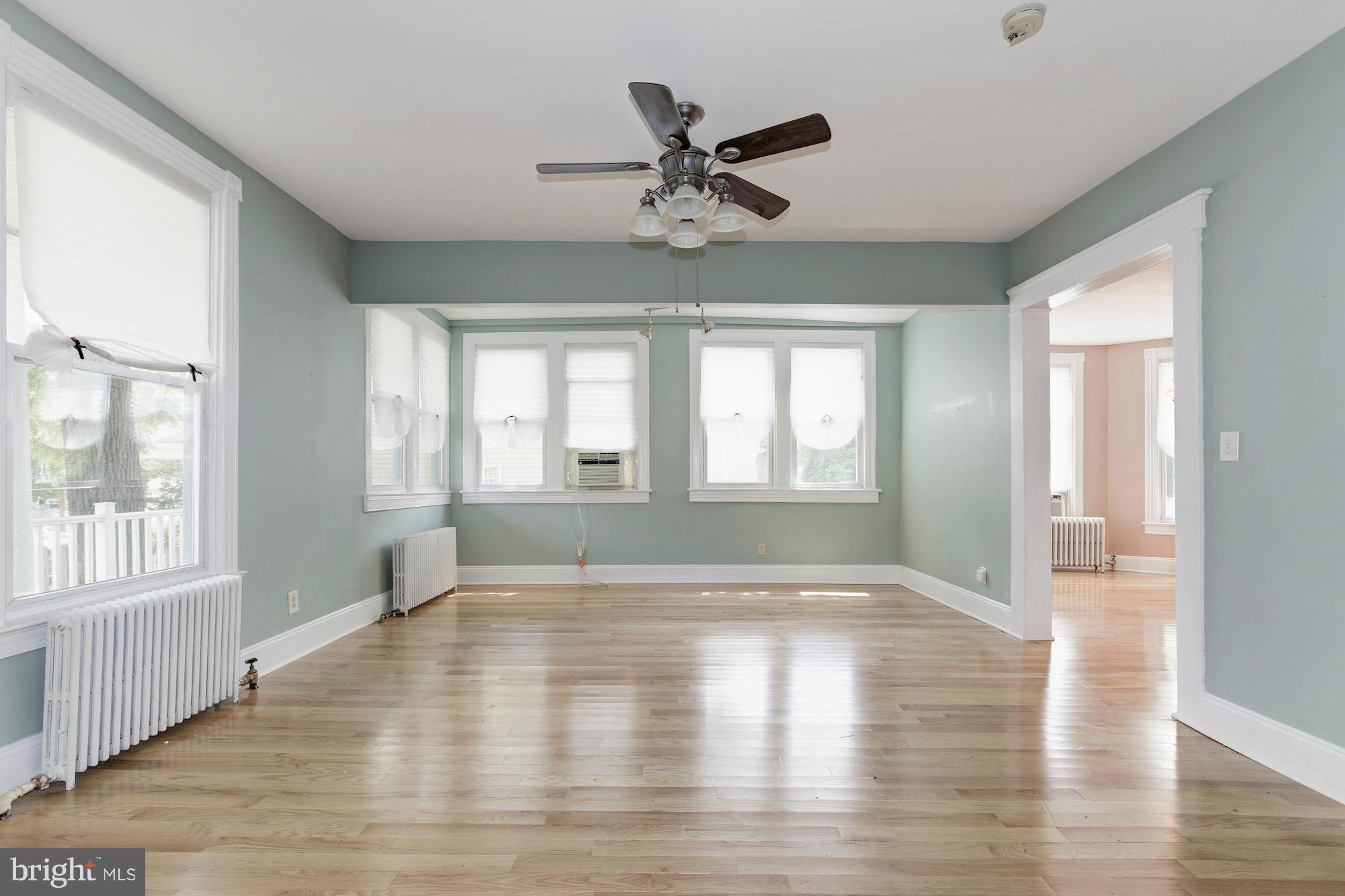 MT RAINIER- ROGERS 1ST A - Residential