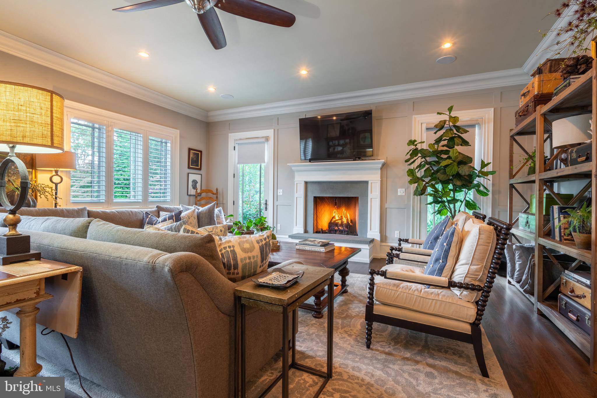 CHESTNUT HILL - Residential