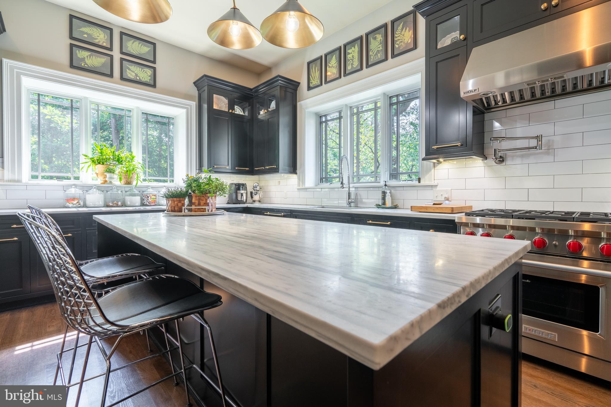 CHESTNUT HILL - Residential