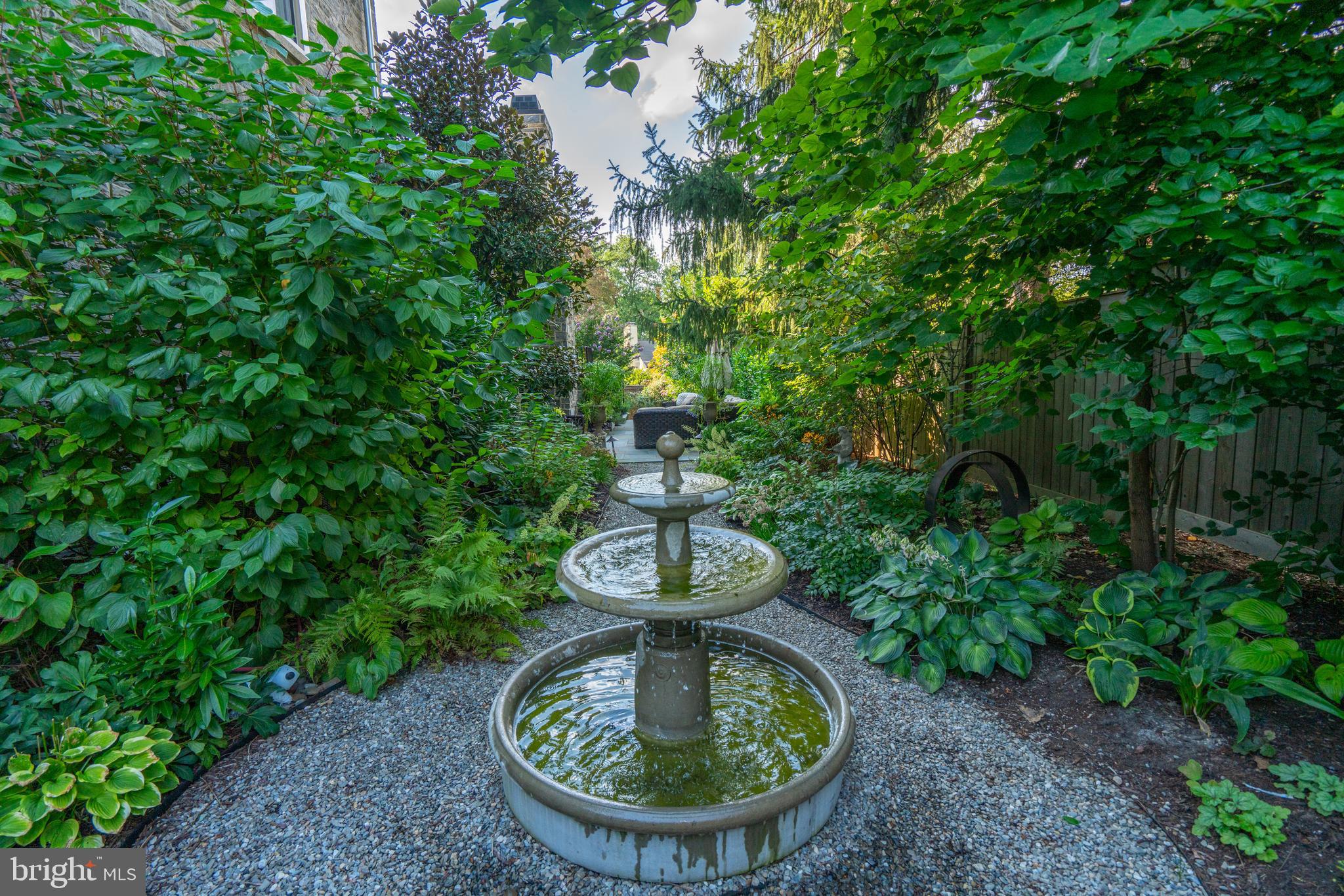 CHESTNUT HILL - Residential