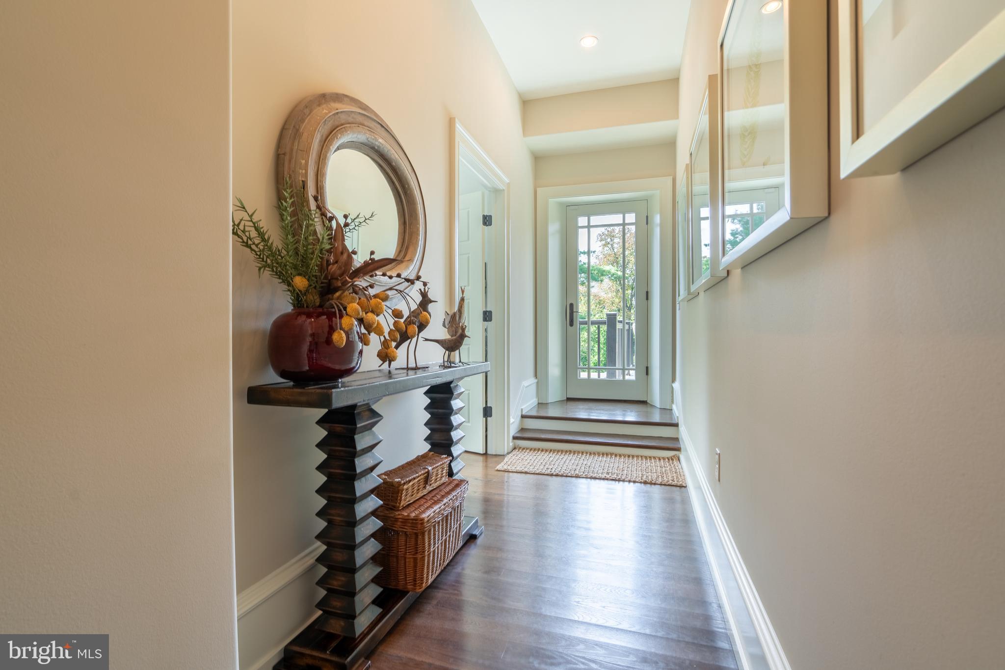 CHESTNUT HILL - Residential