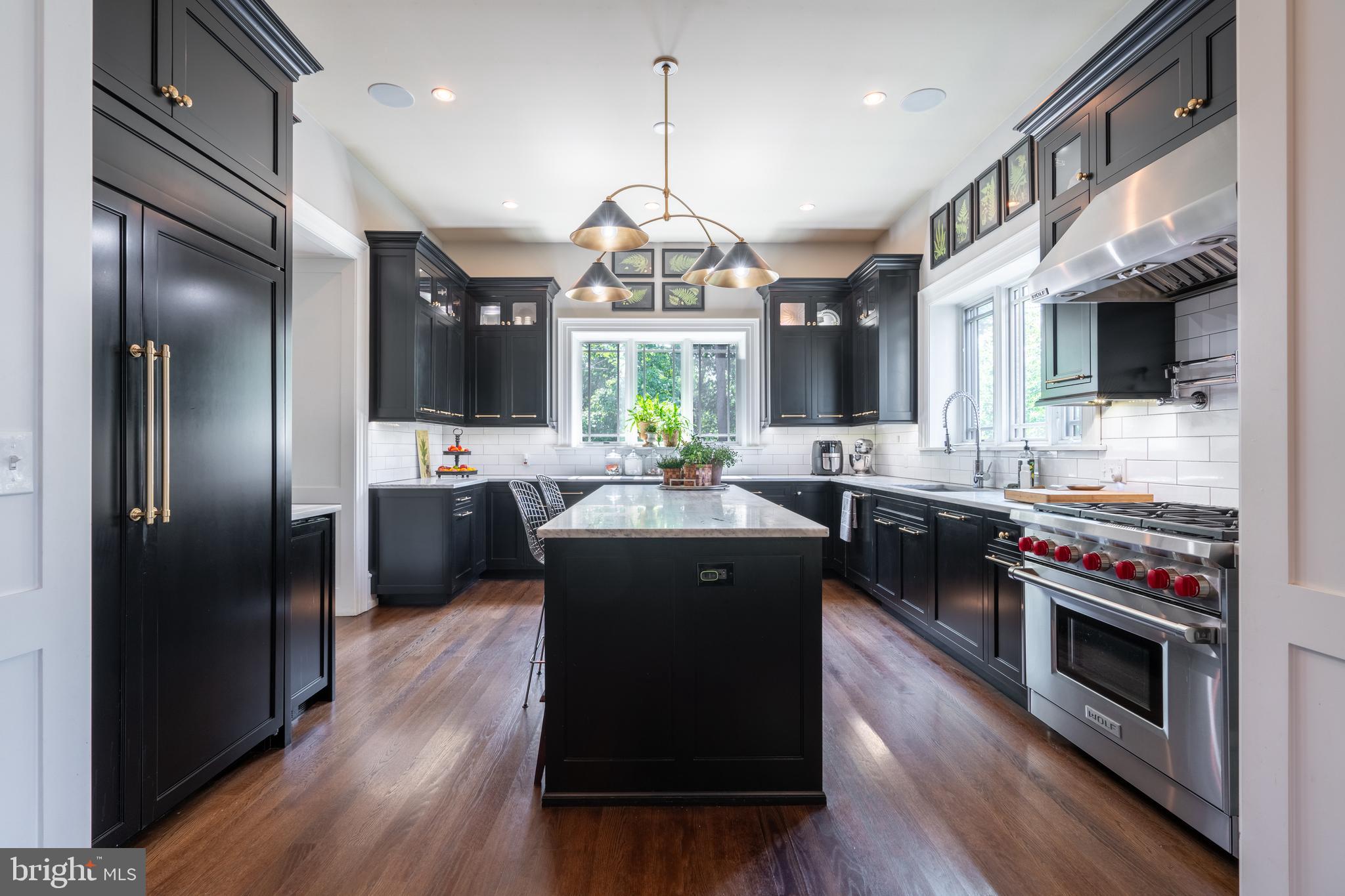 CHESTNUT HILL - Residential