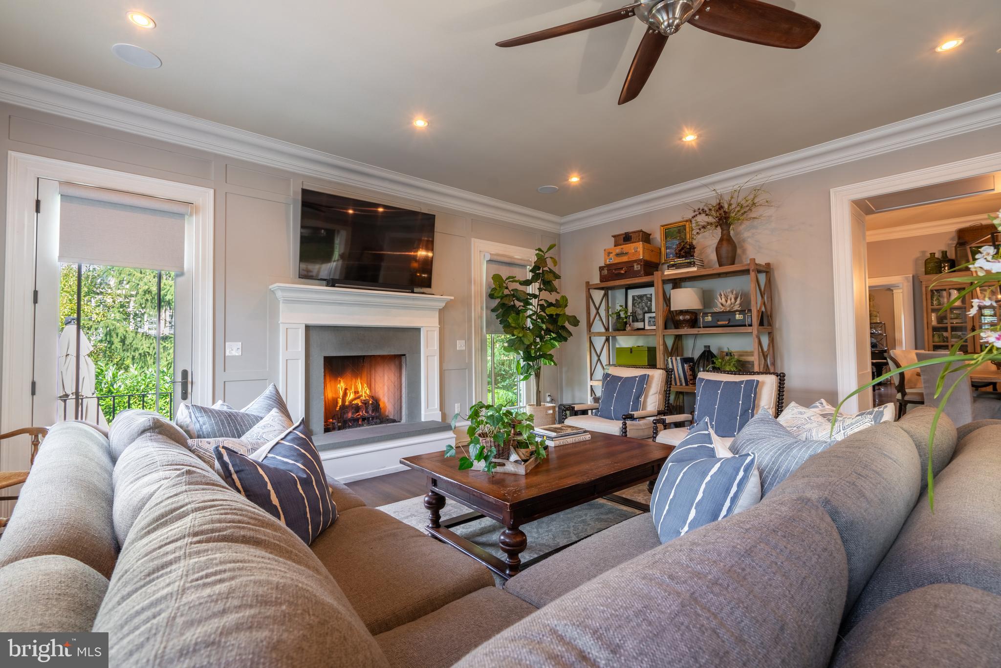 CHESTNUT HILL - Residential