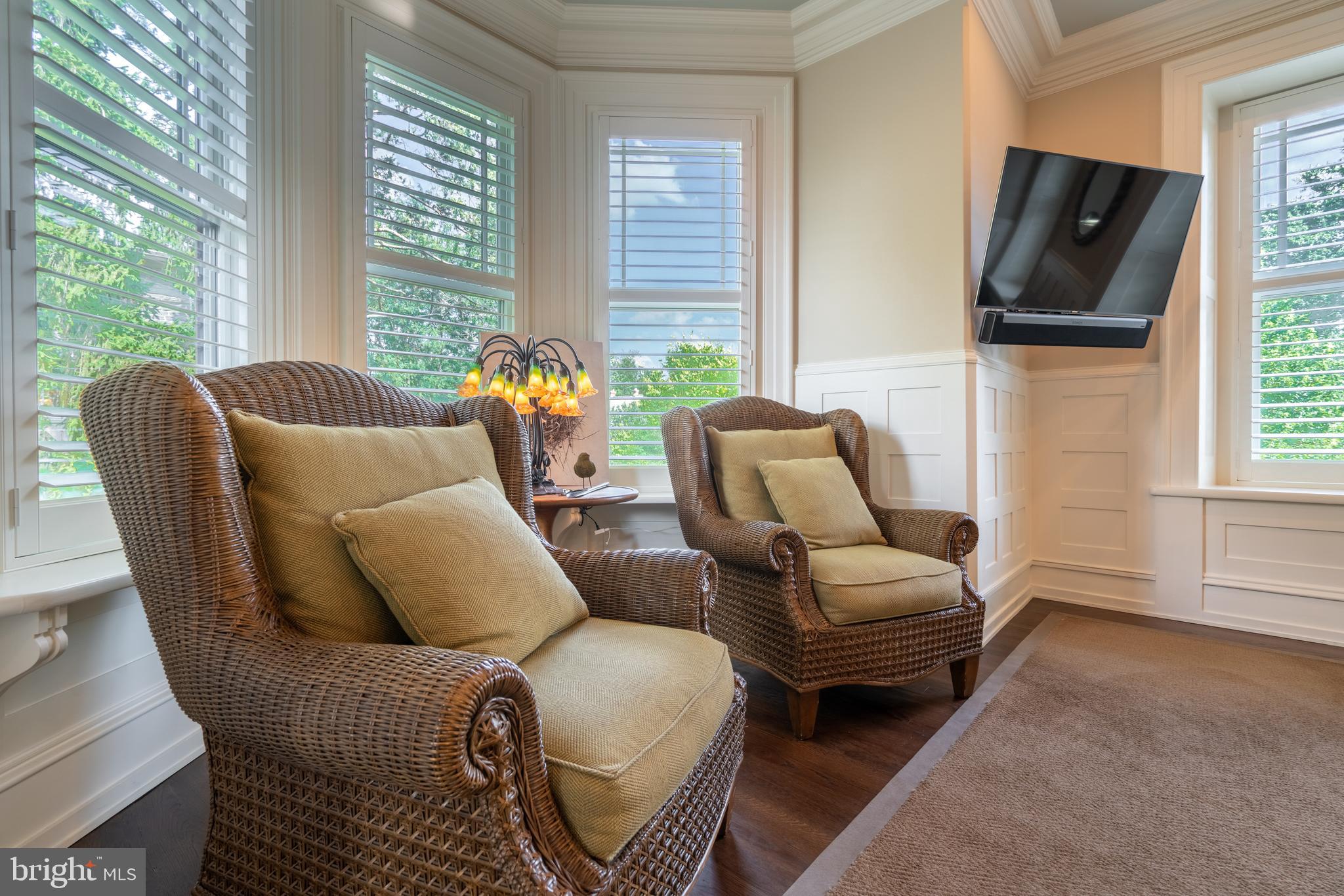 CHESTNUT HILL - Residential