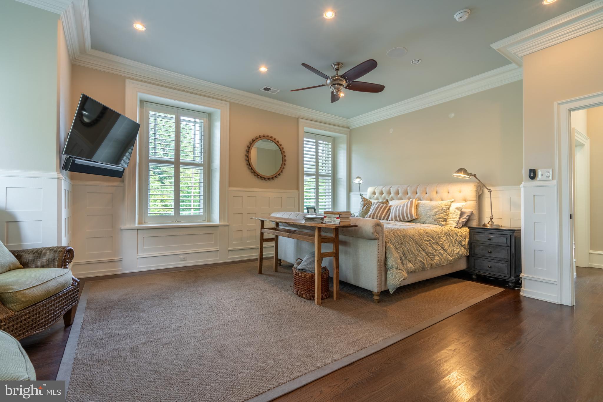 CHESTNUT HILL - Residential