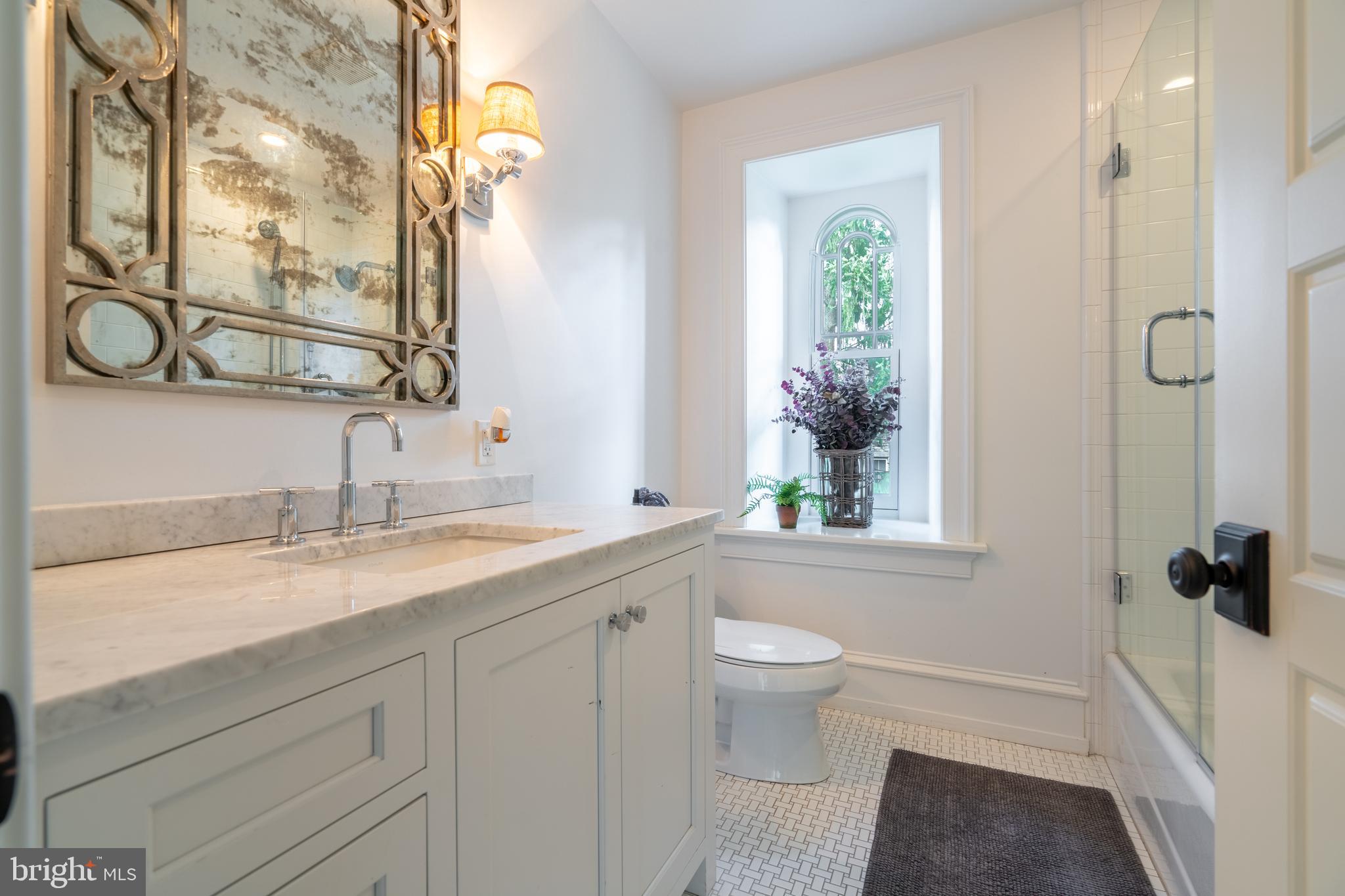 CHESTNUT HILL - Residential