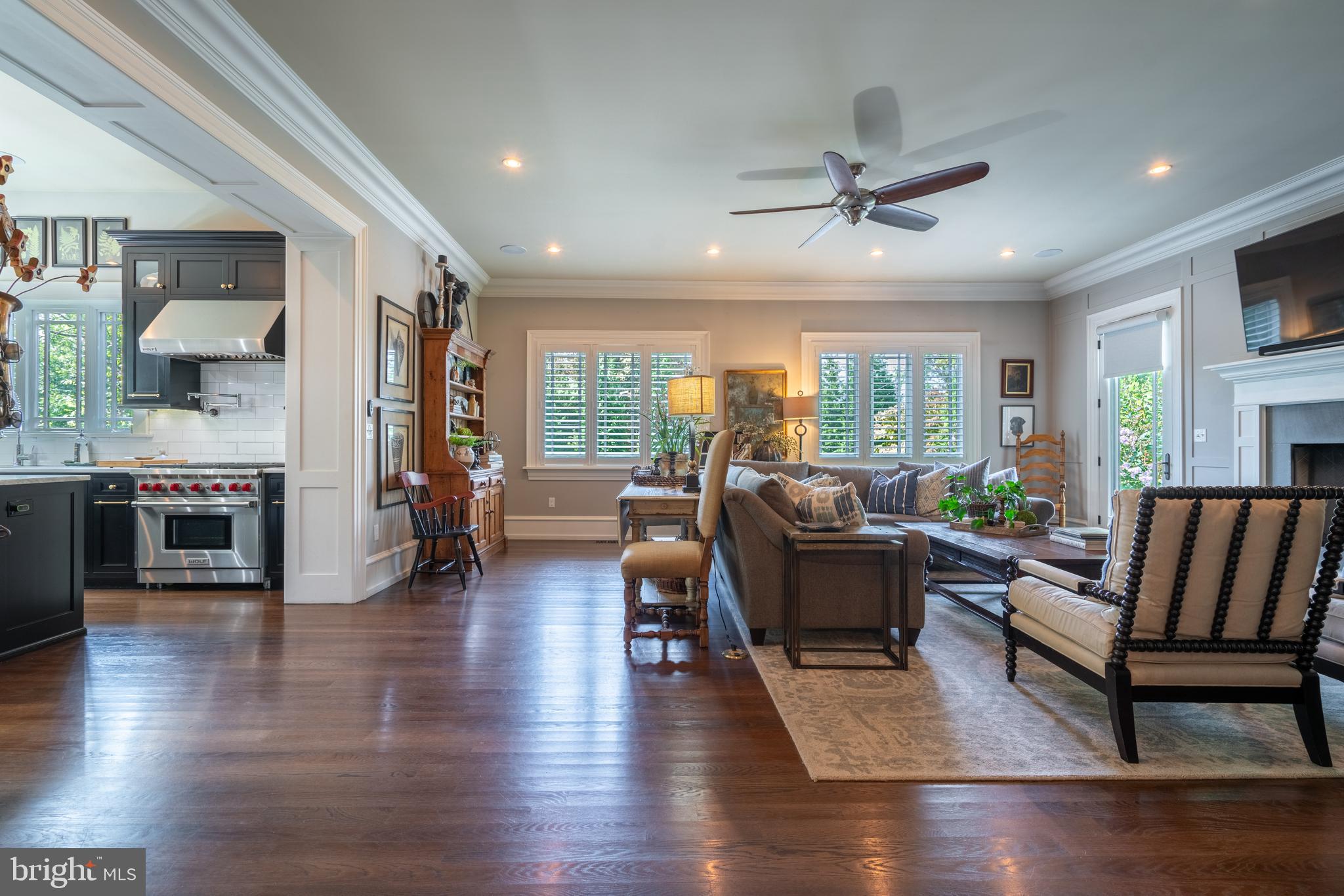 CHESTNUT HILL - Residential