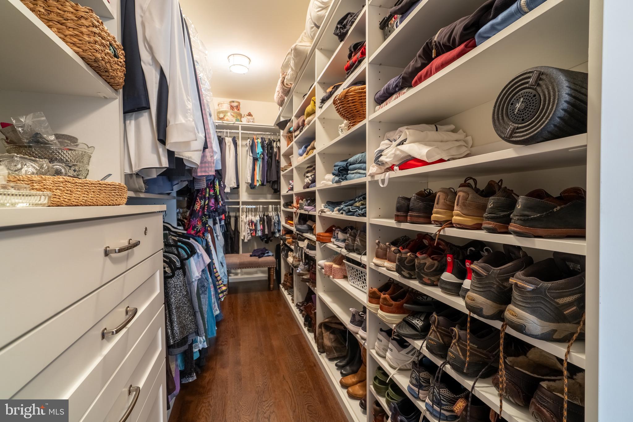 CHESTNUT HILL - Residential