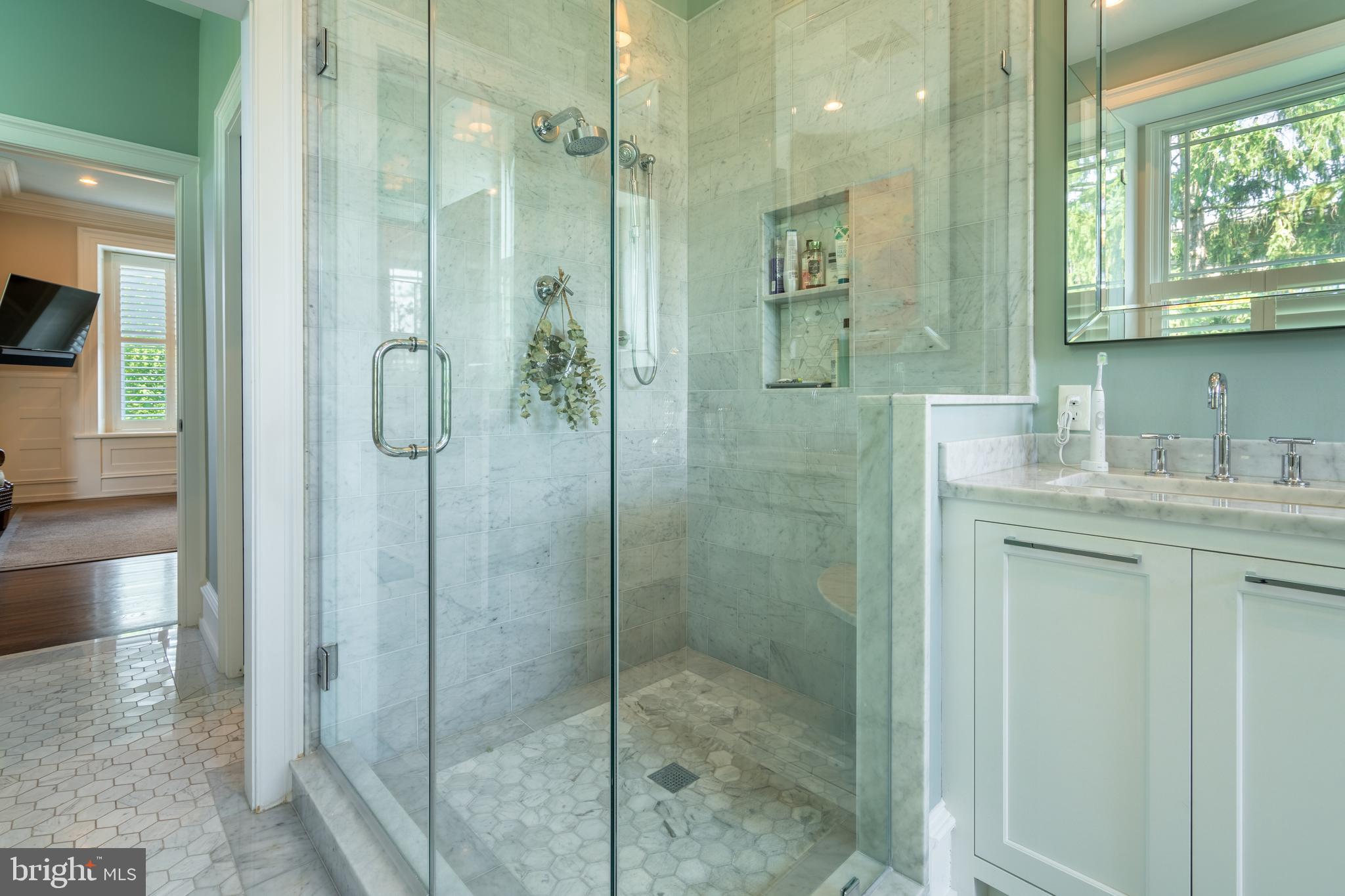 CHESTNUT HILL - Residential