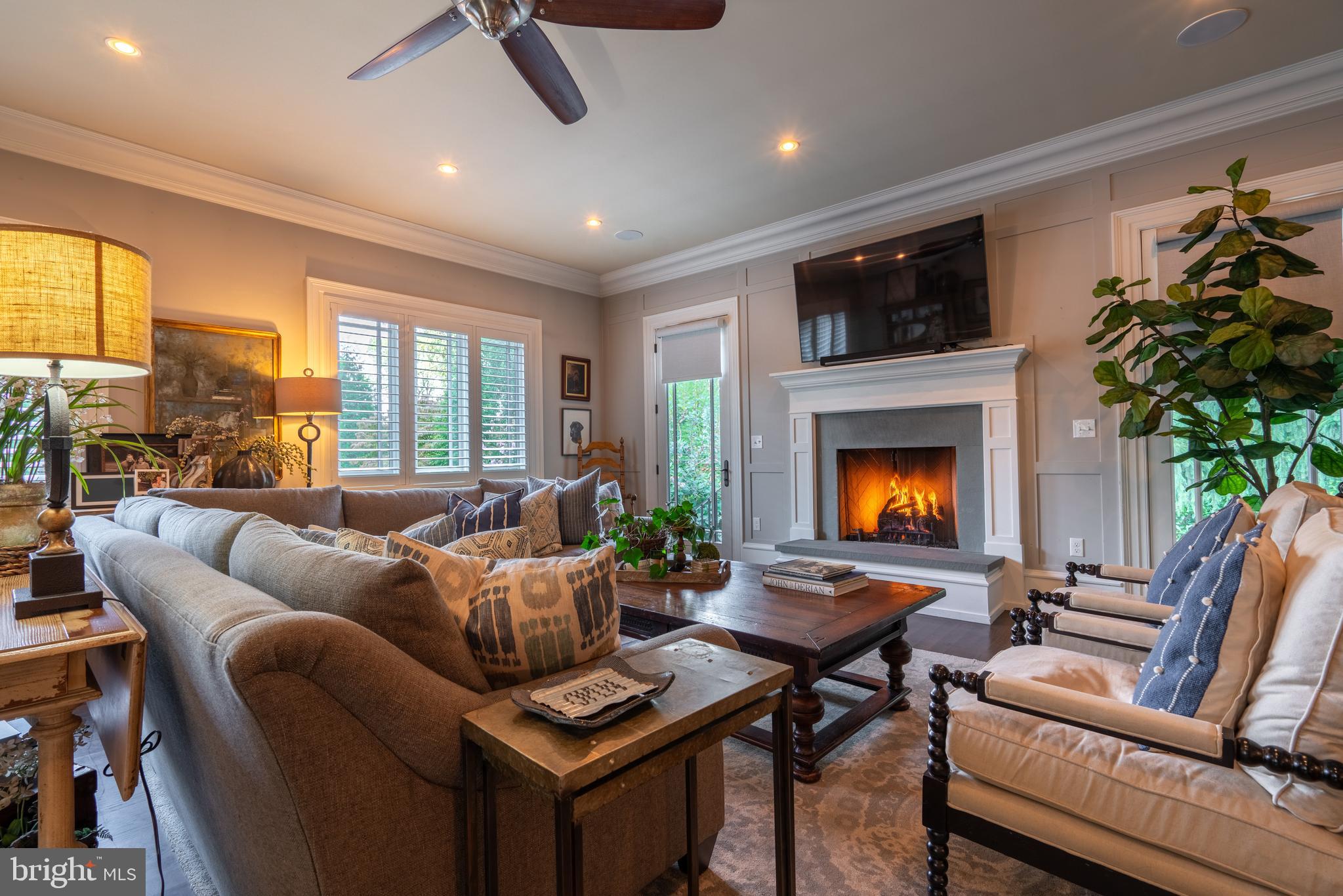 CHESTNUT HILL - Residential