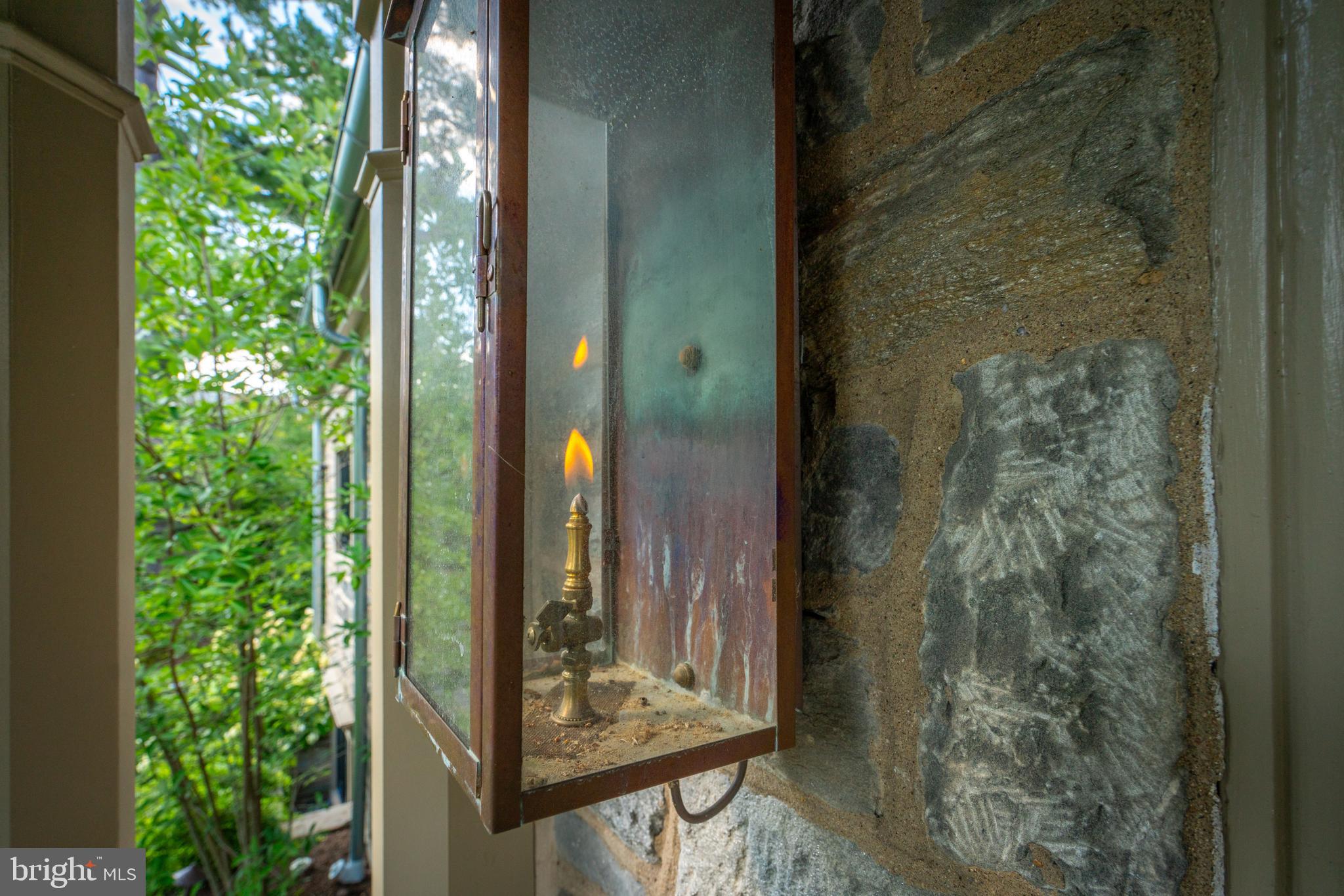 CHESTNUT HILL - Residential