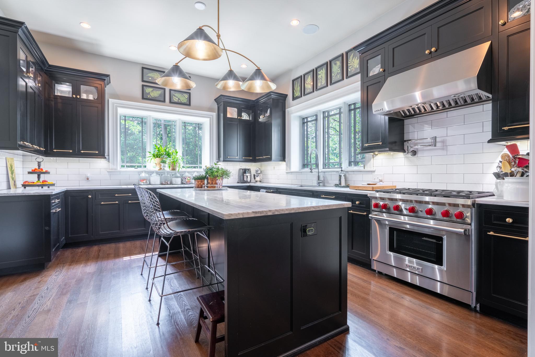 CHESTNUT HILL - Residential