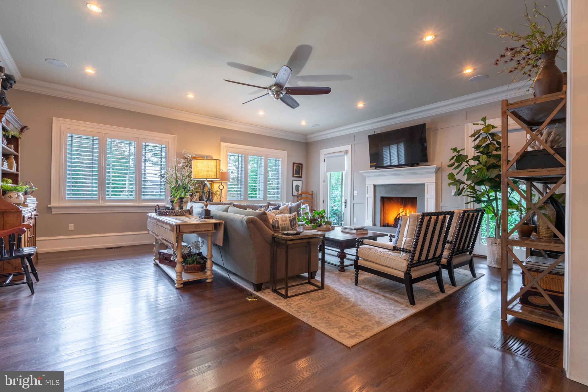 CHESTNUT HILL - Residential