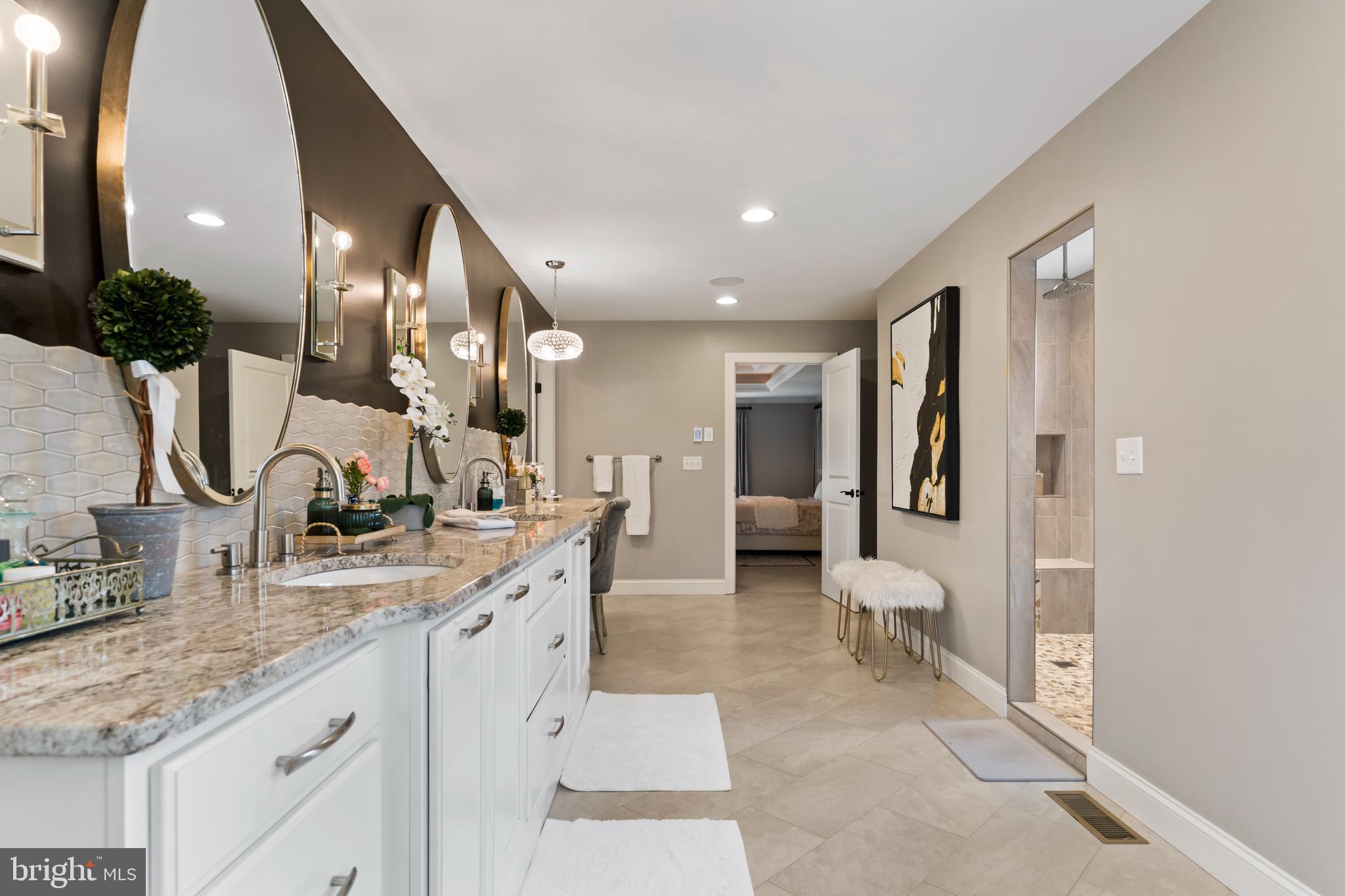 DEAVEN WOODS - Residential