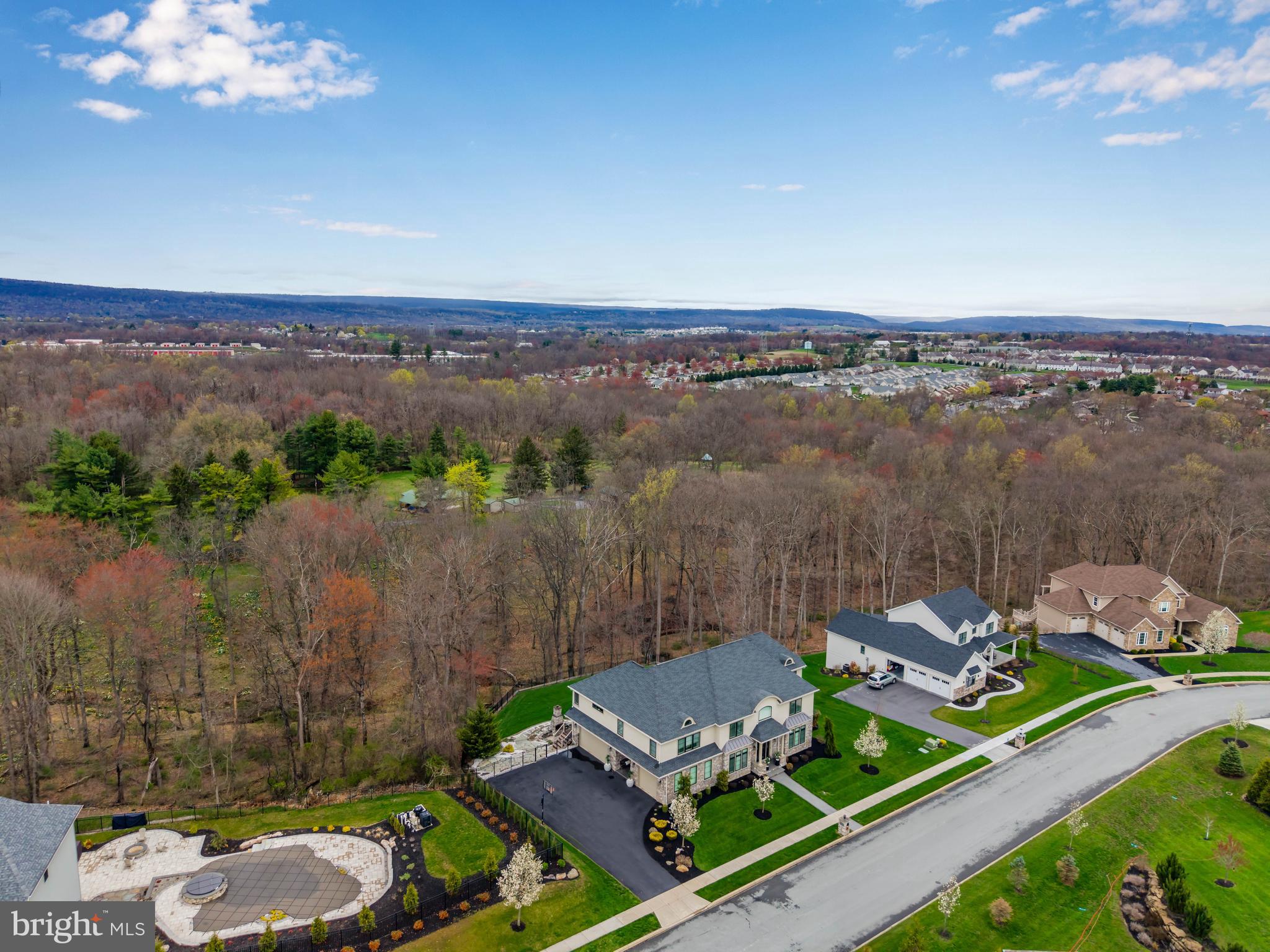 DEAVEN WOODS - Residential