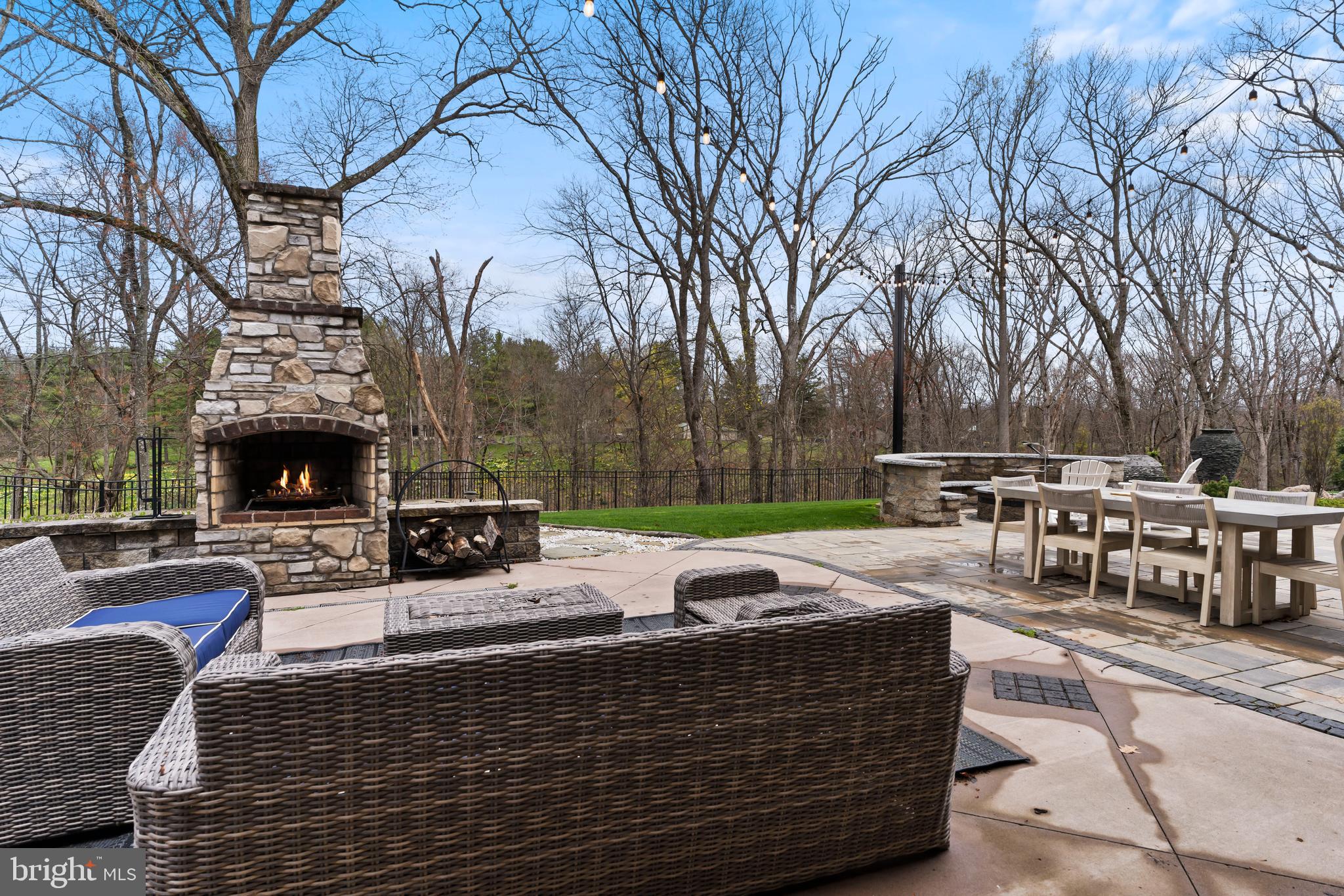 DEAVEN WOODS - Residential