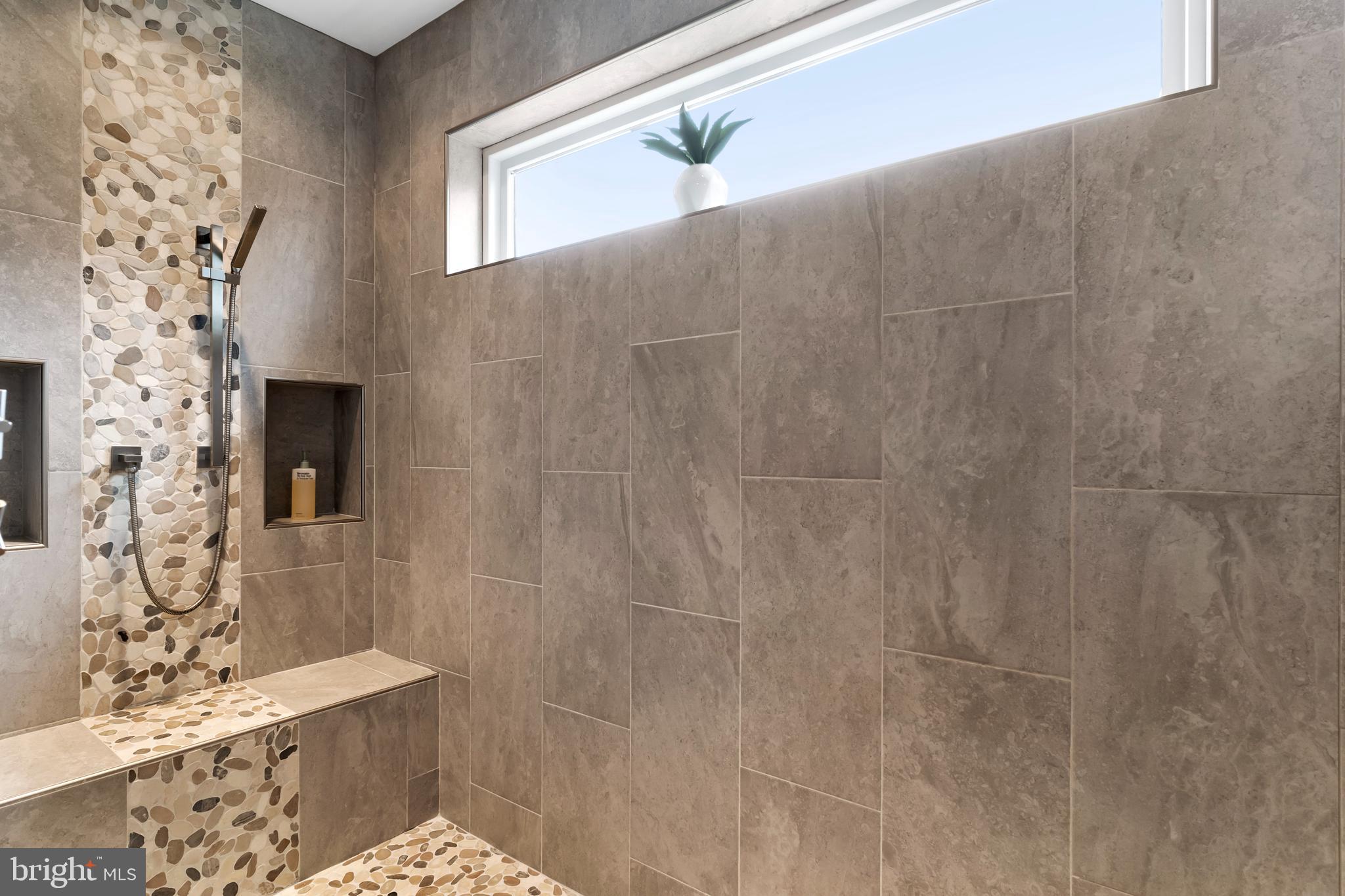 DEAVEN WOODS - Residential