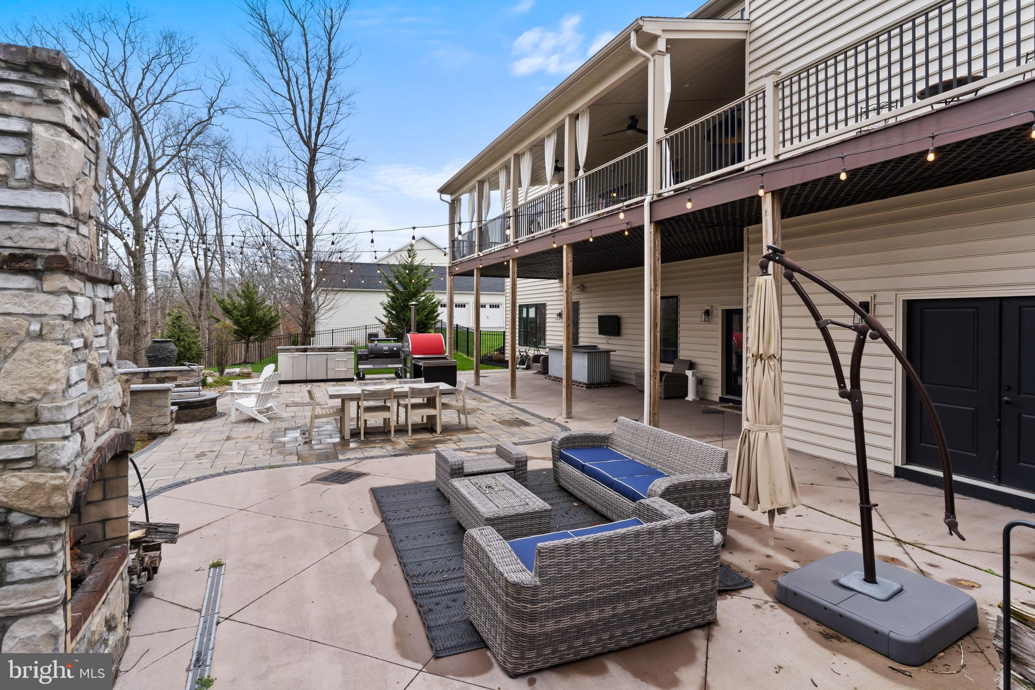 DEAVEN WOODS - Residential