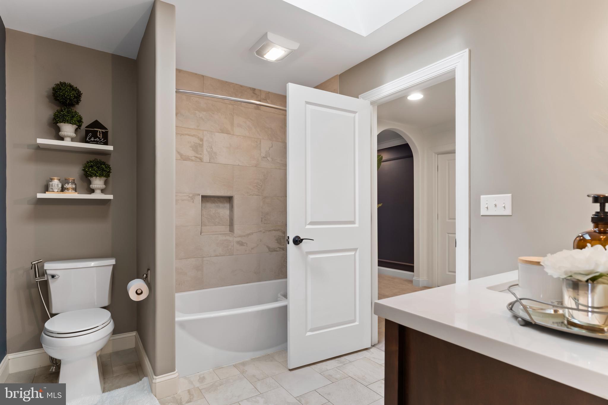 DEAVEN WOODS - Residential