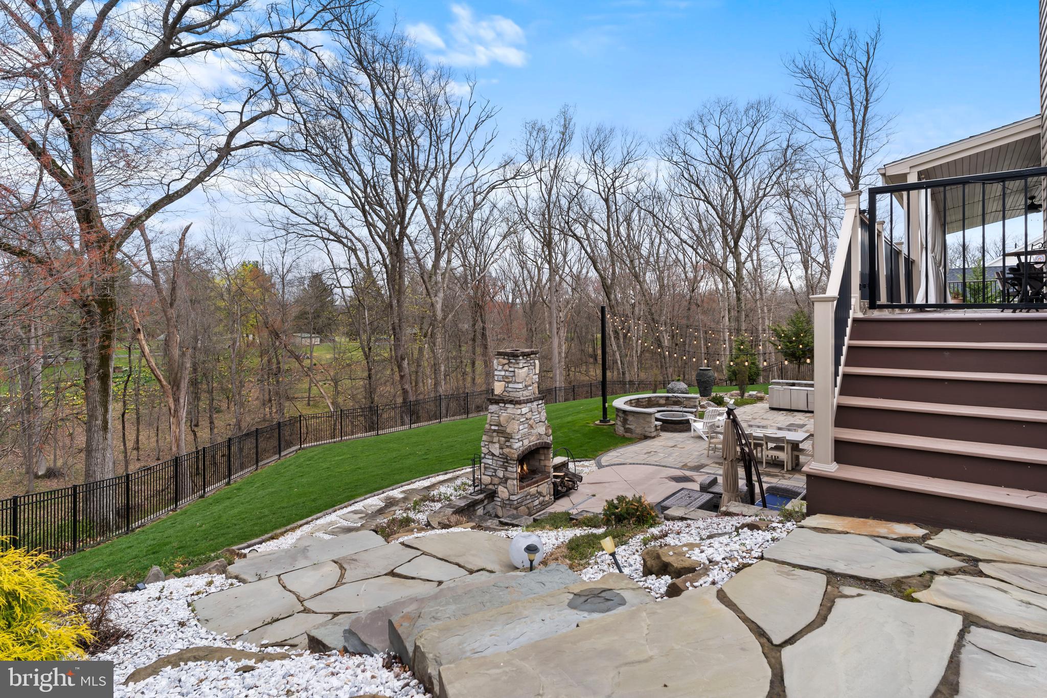 DEAVEN WOODS - Residential