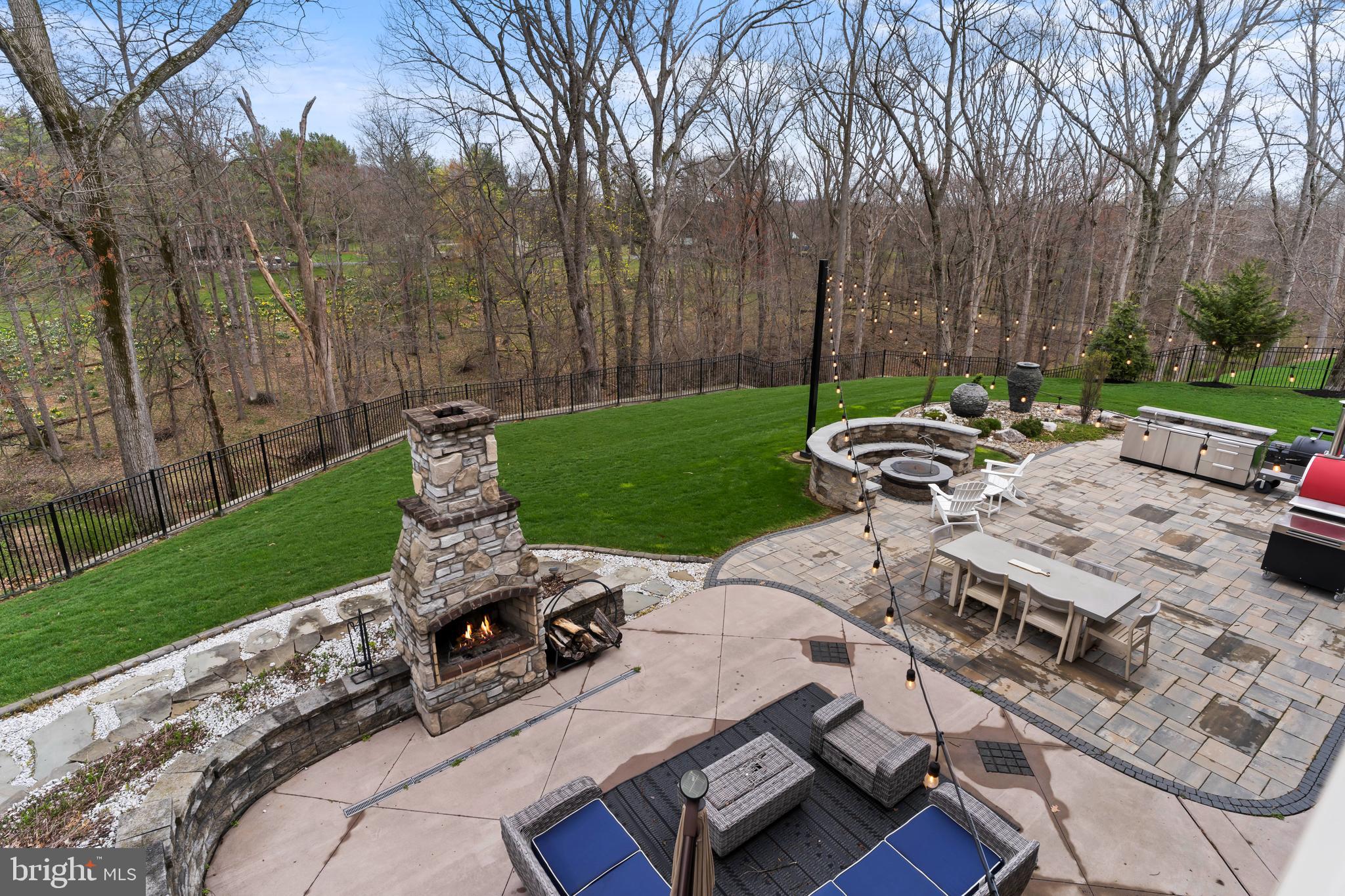 DEAVEN WOODS - Residential